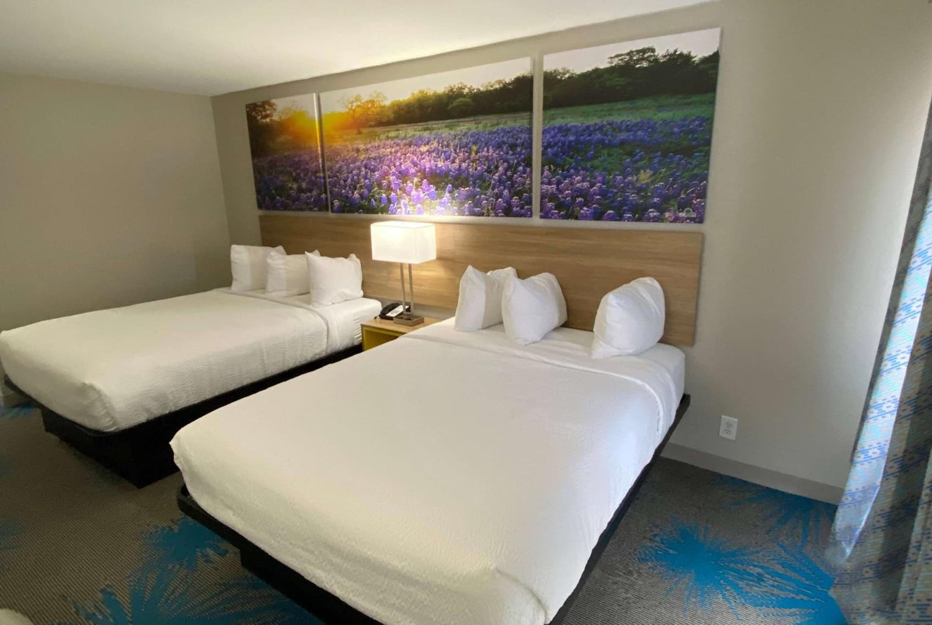 Days Inn by Wyndham Waco University Area gallery photo in Waco, TX — image 12
