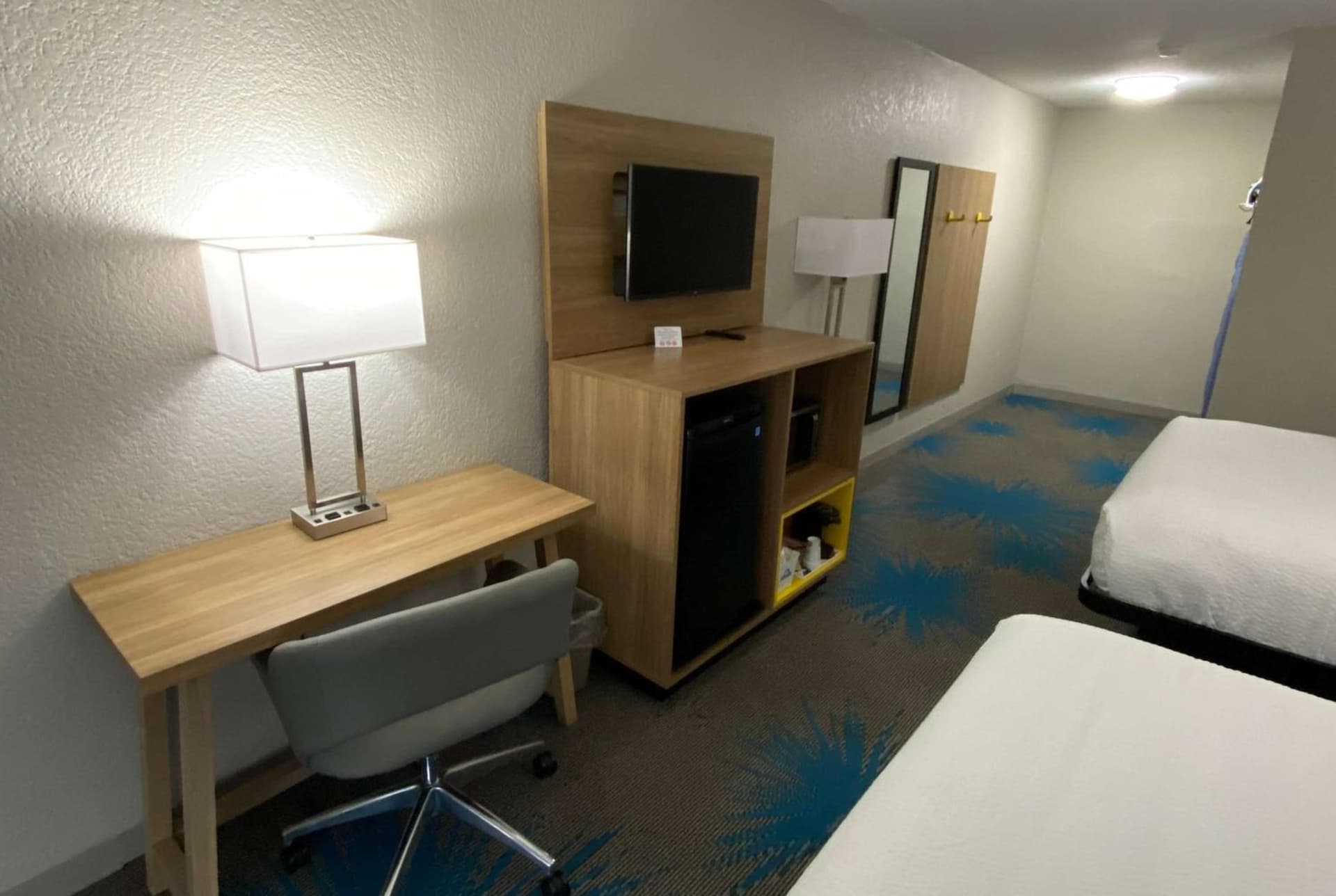 Days Inn by Wyndham Waco University Area gallery photo in Waco, TX — image 85