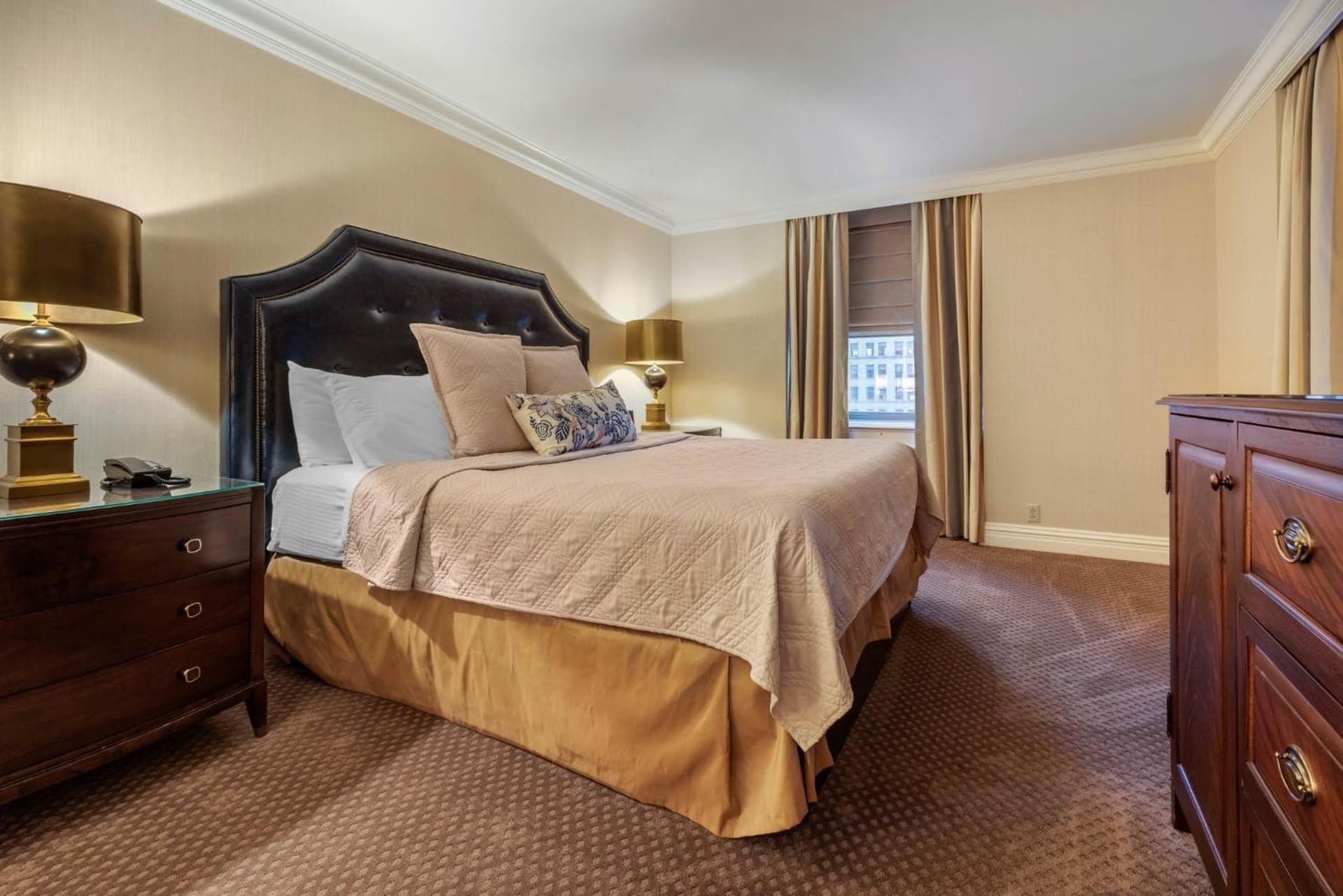 Omni William Penn Hotel gallery photo in Pittsburgh, PA — image 112