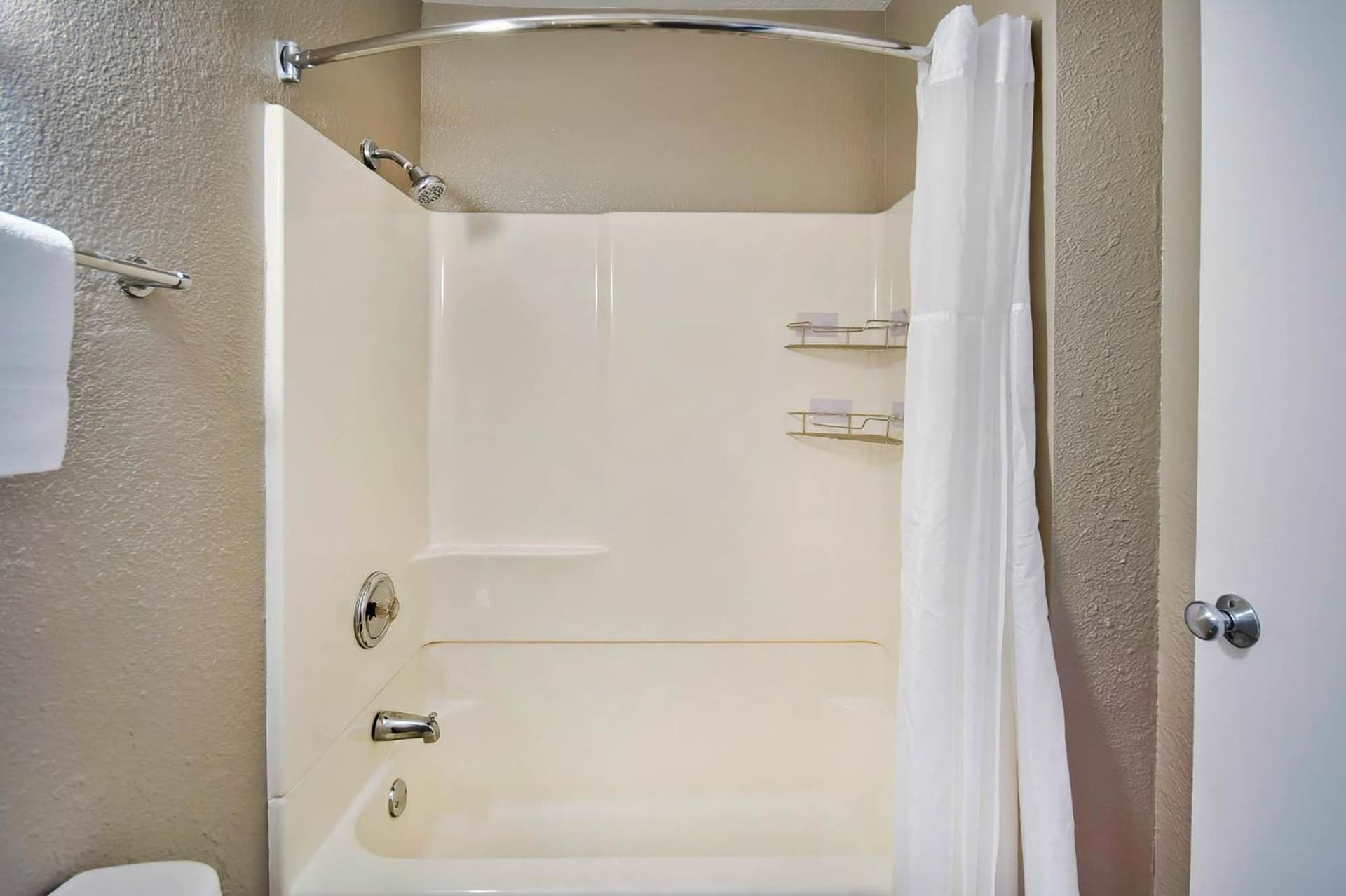 Motel 6-Vallejo, CA - Six Flags West gallery photo in Vallejo, CA — image 14