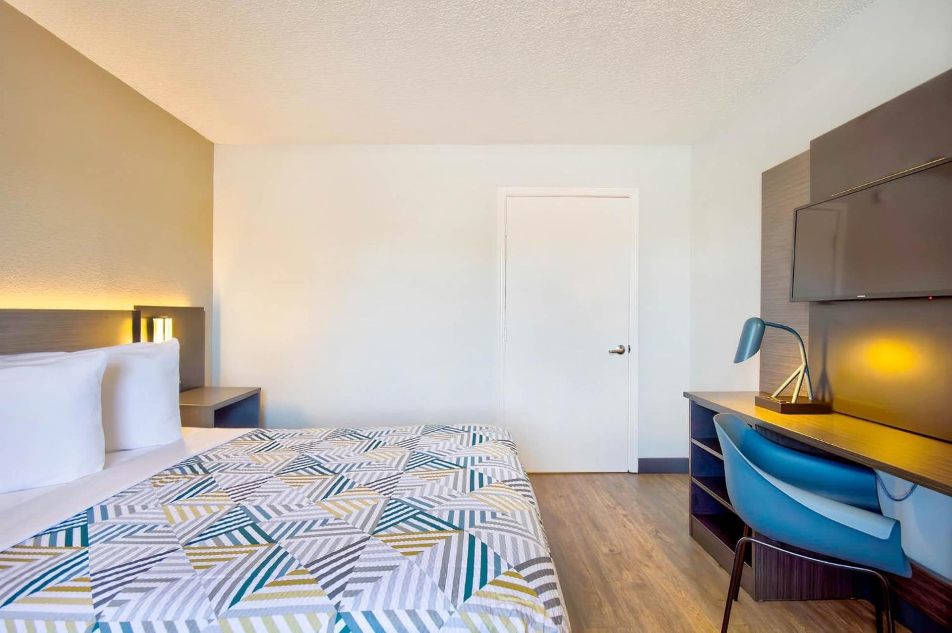 Motel 6-Vallejo, CA - Six Flags West gallery photo in Vallejo, CA — image 6