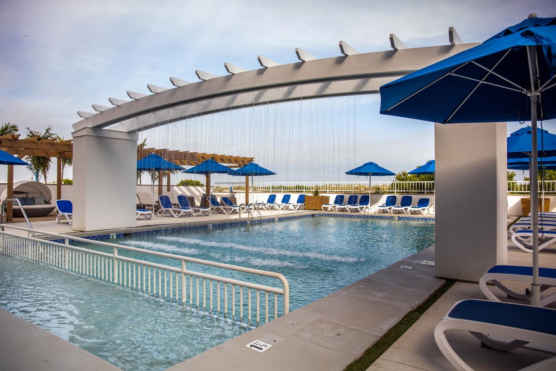 Mahalo Diamond Beach Resort property views in Wildwood Crest, NJ — gallery photo 3
