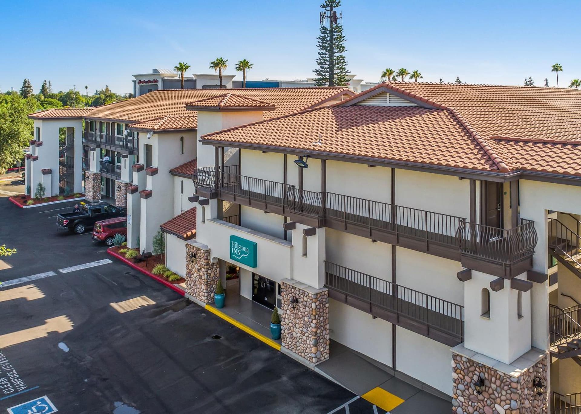 Hillstone Inn Tulare, an Ascend Collection Hotel gallery photo in Tulare, CA — image 28