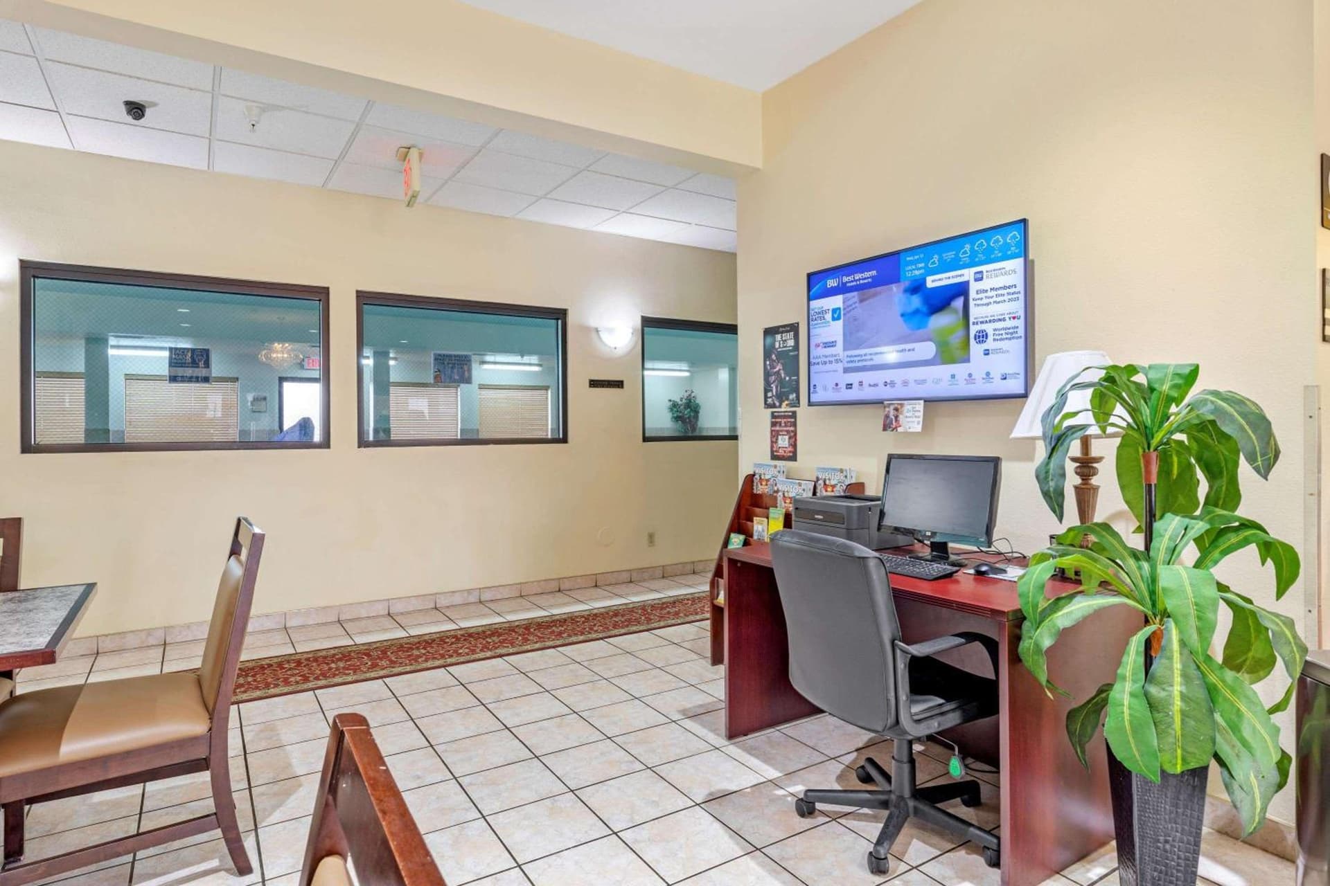 Best Western Clearlake Plaza interior in Springfield, IL — gallery photo 2