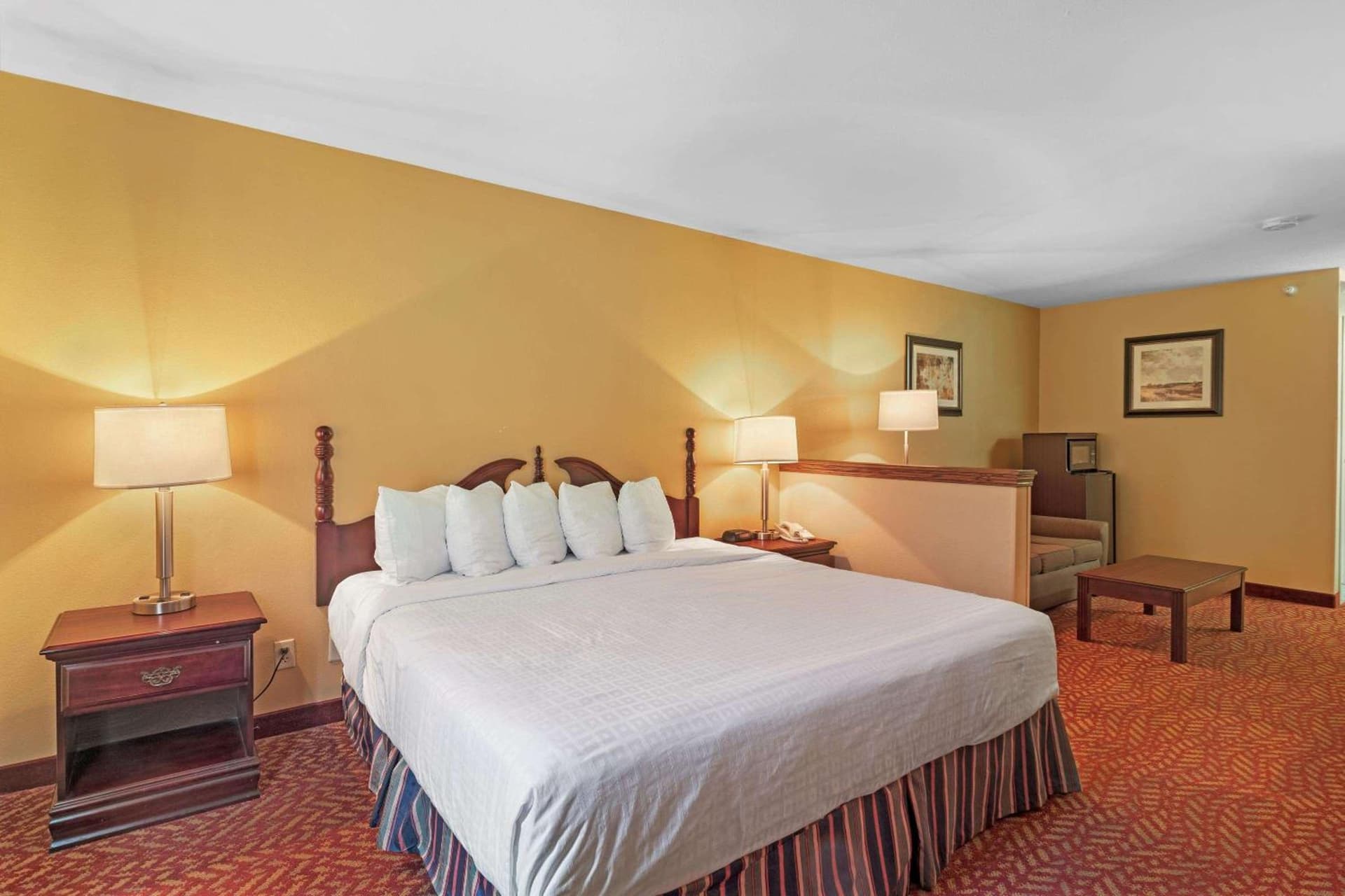 Best Western Clearlake Plaza property views in Springfield, IL — gallery photo 3