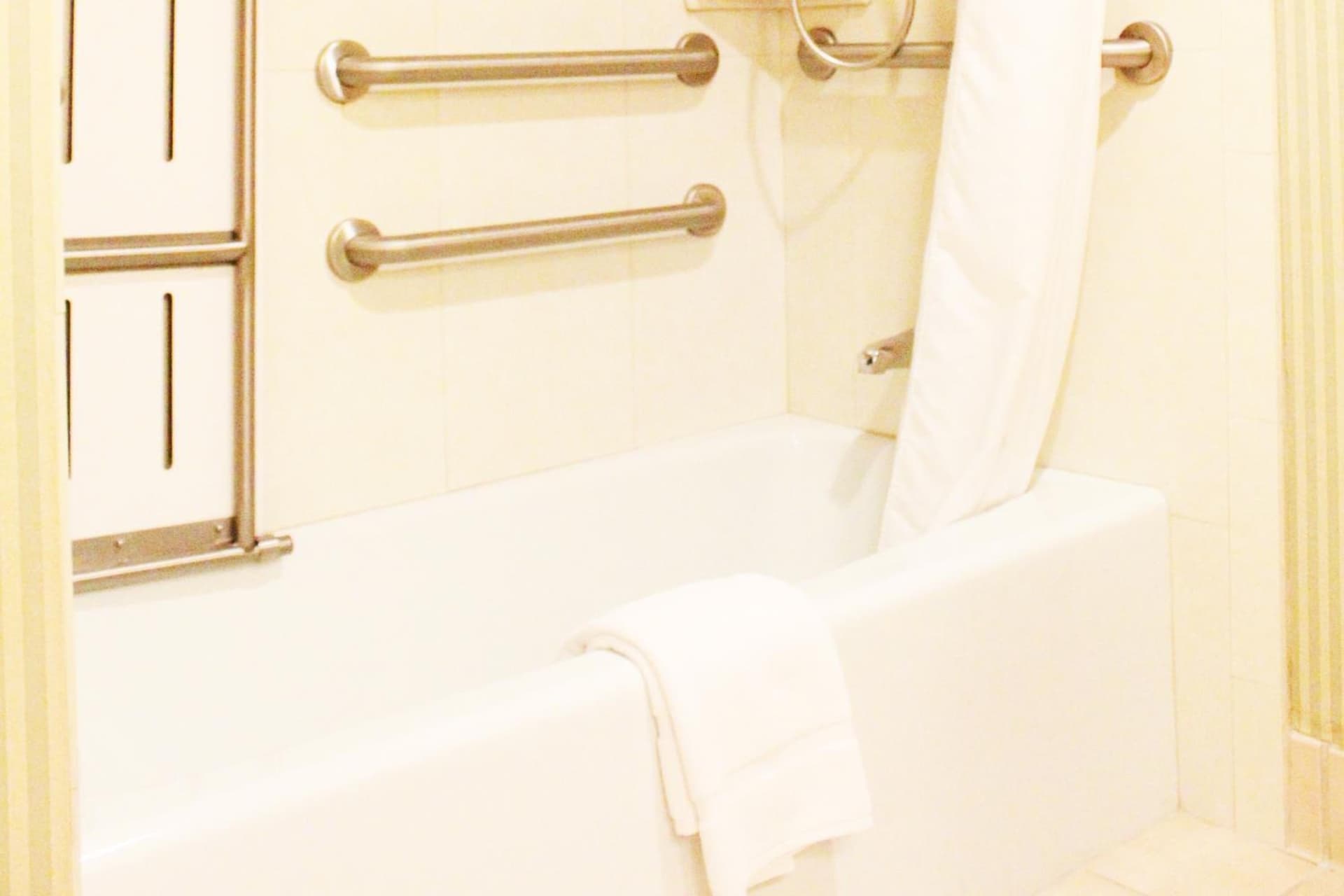 Hotel Burbank gallery photo in Burbank, CA — image 52