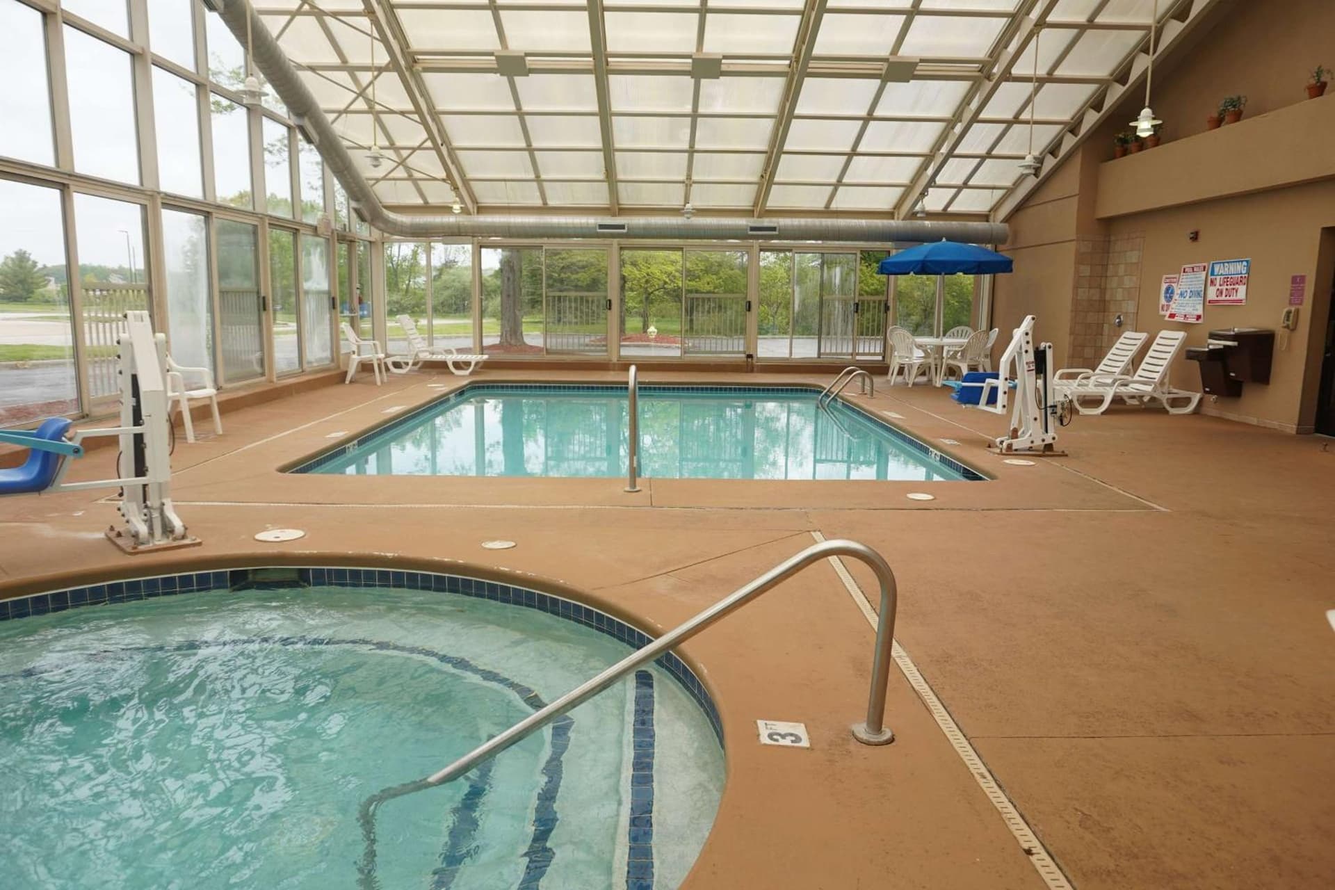 Baymont by Wyndham Bridgeport/Frankenmuth interior in Bridgeport, MI — gallery photo 2