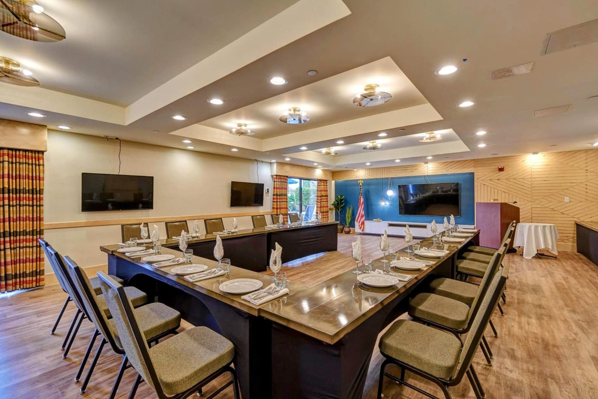 Clarion Hotel Concord/Walnut Creek gallery photo in Concord, CA — image 39