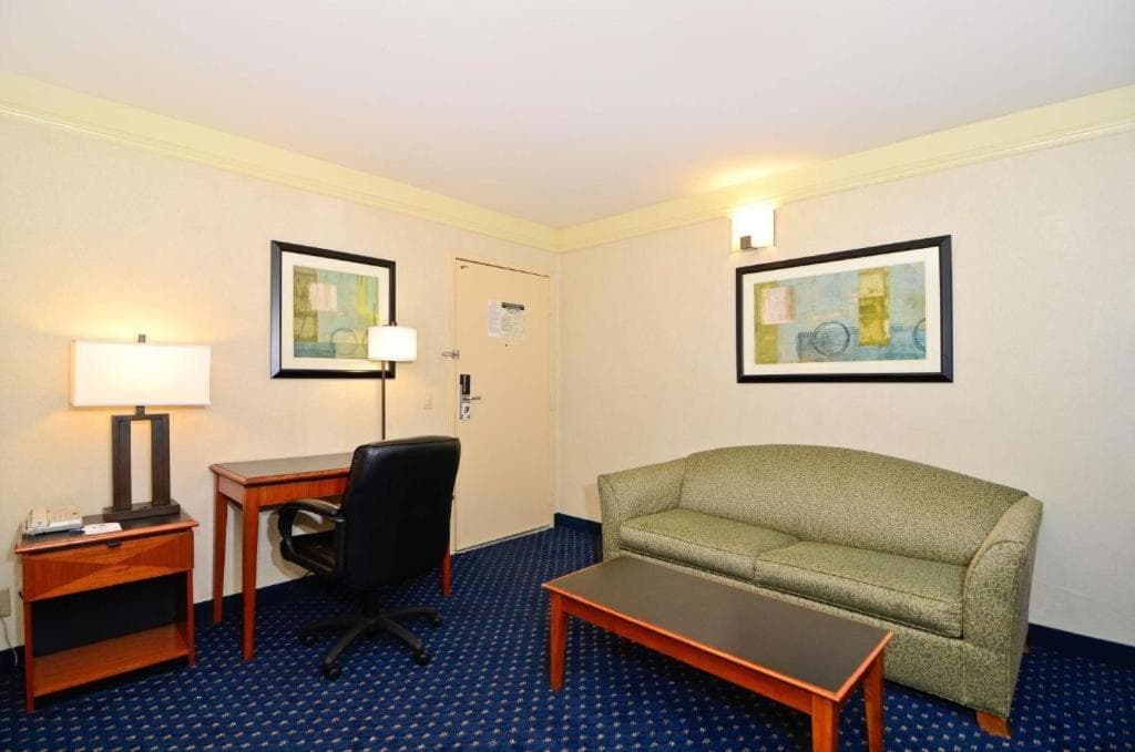 Best Western San Diego Pacific Beach/Mission Bay property views in San Diego, CA — gallery photo 3