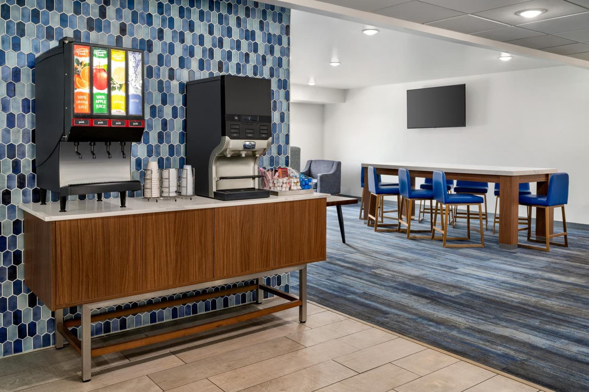 La Quinta Inn by Wyndham Columbus I-70E Reynoldsburg gallery photo in Columbus, OH — image 6