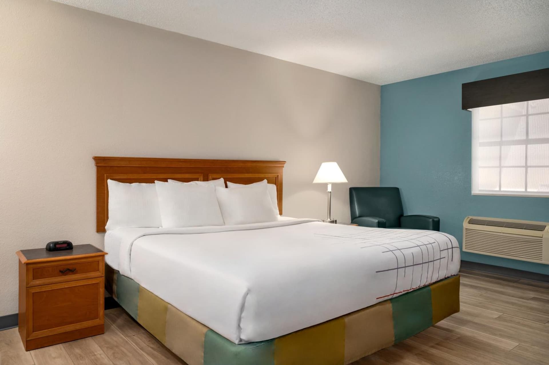 La Quinta Inn by Wyndham Columbus I-70E Reynoldsburg gallery photo in Columbus, OH — image 58