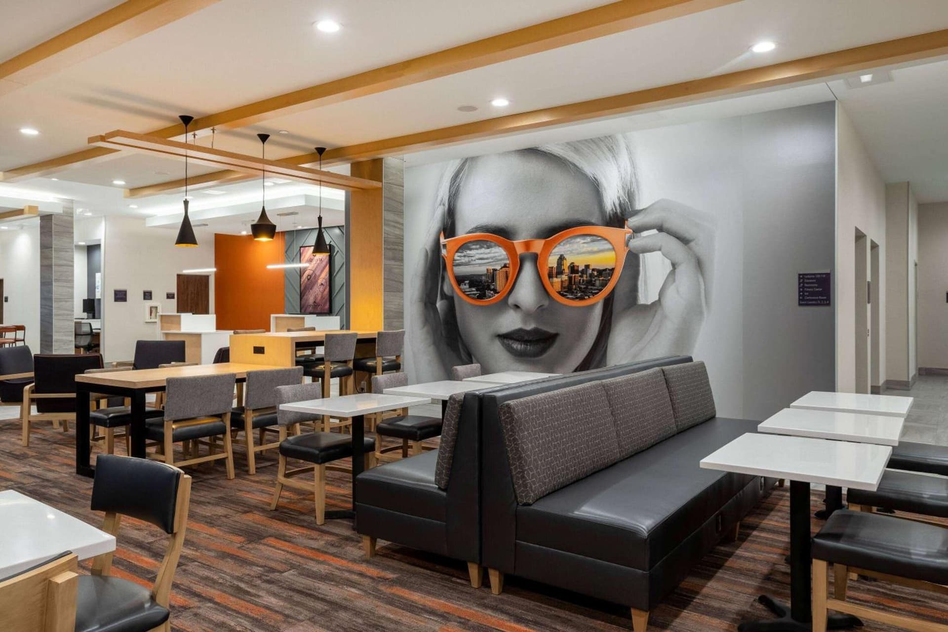 La Quinta Inn & Suites by Wyndham Pflugerville gallery photo in Pflugerville, TX — image 10