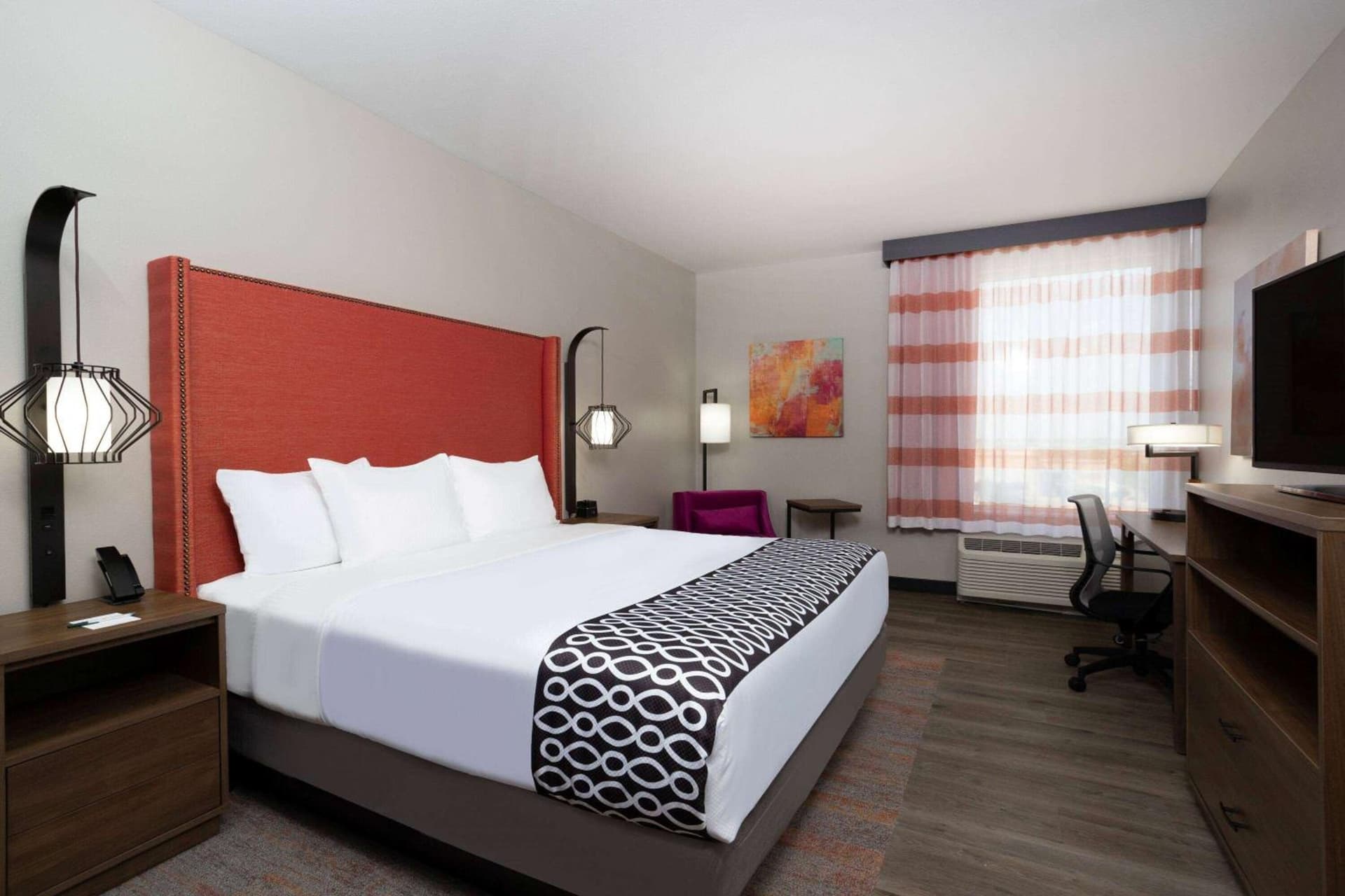 La Quinta Inn & Suites by Wyndham Pflugerville gallery photo in Pflugerville, TX — image 36