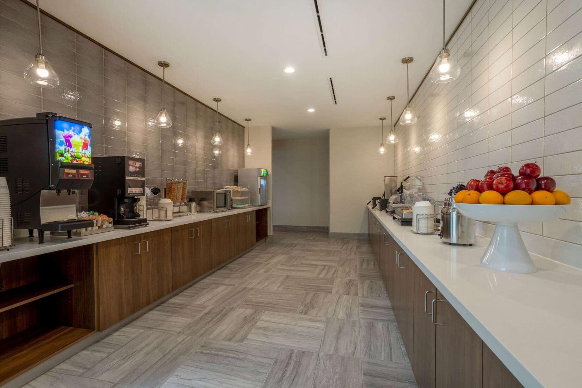 La Quinta Inn & Suites by Wyndham Pflugerville gallery photo in Pflugerville, TX — image 38