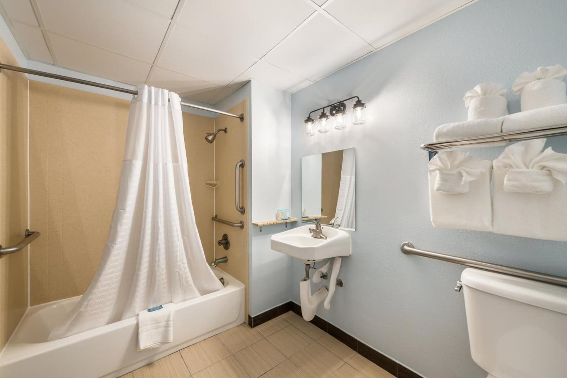 Garner Hotel Virginia Beach North by IHG gallery photo in Virginia Beach, VA — image 21