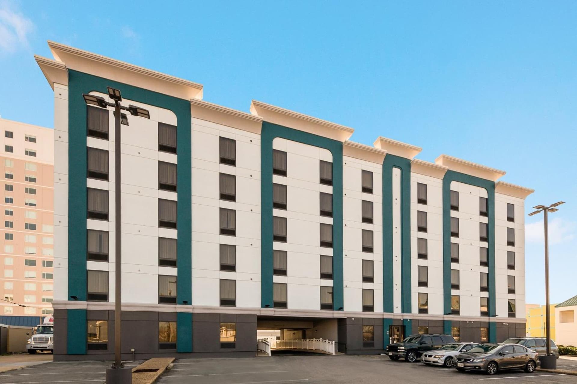Garner Hotel Virginia Beach North by IHG interior in Virginia Beach, VA — gallery photo 2