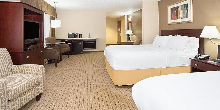Holiday Inn Express Hotel & Suites Minot South by IHG interior in Minot, ND — gallery photo 2
