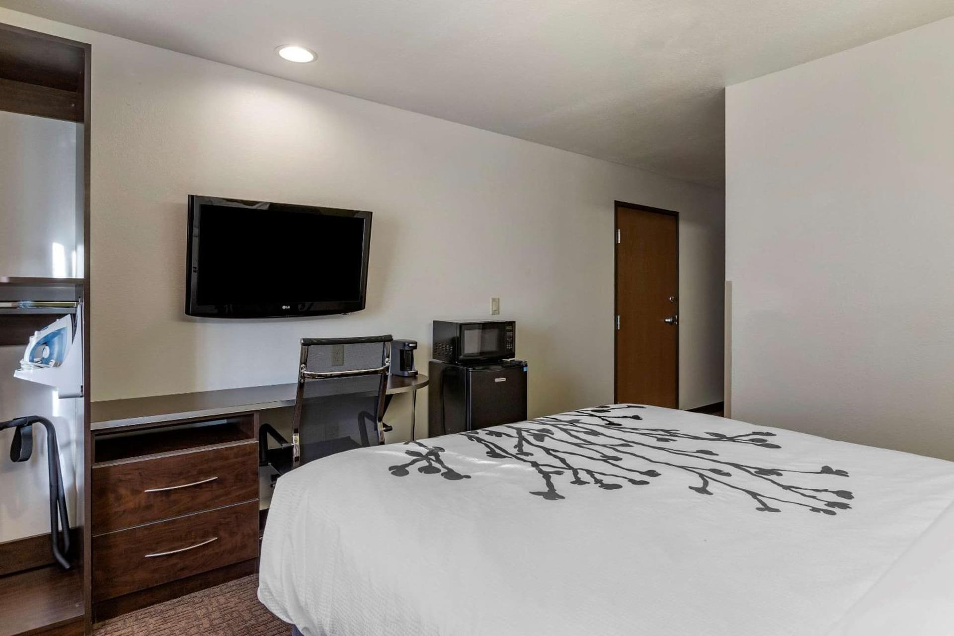Sleep Inn & Suites Kalamazoo Southwest gallery photo in Kalamazoo, MI — image 28