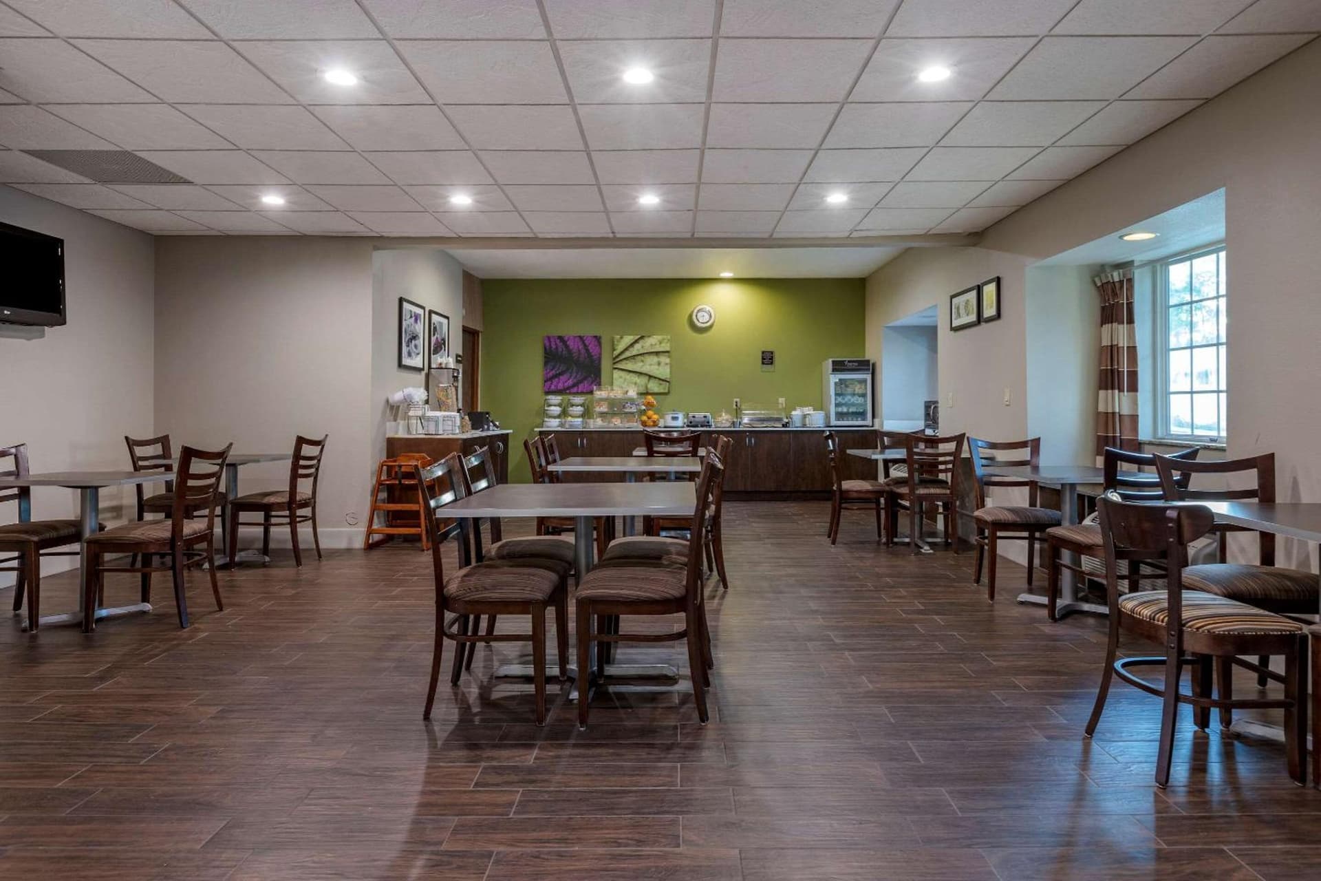 Sleep Inn & Suites Kalamazoo Southwest gallery photo in Kalamazoo, MI — image 29
