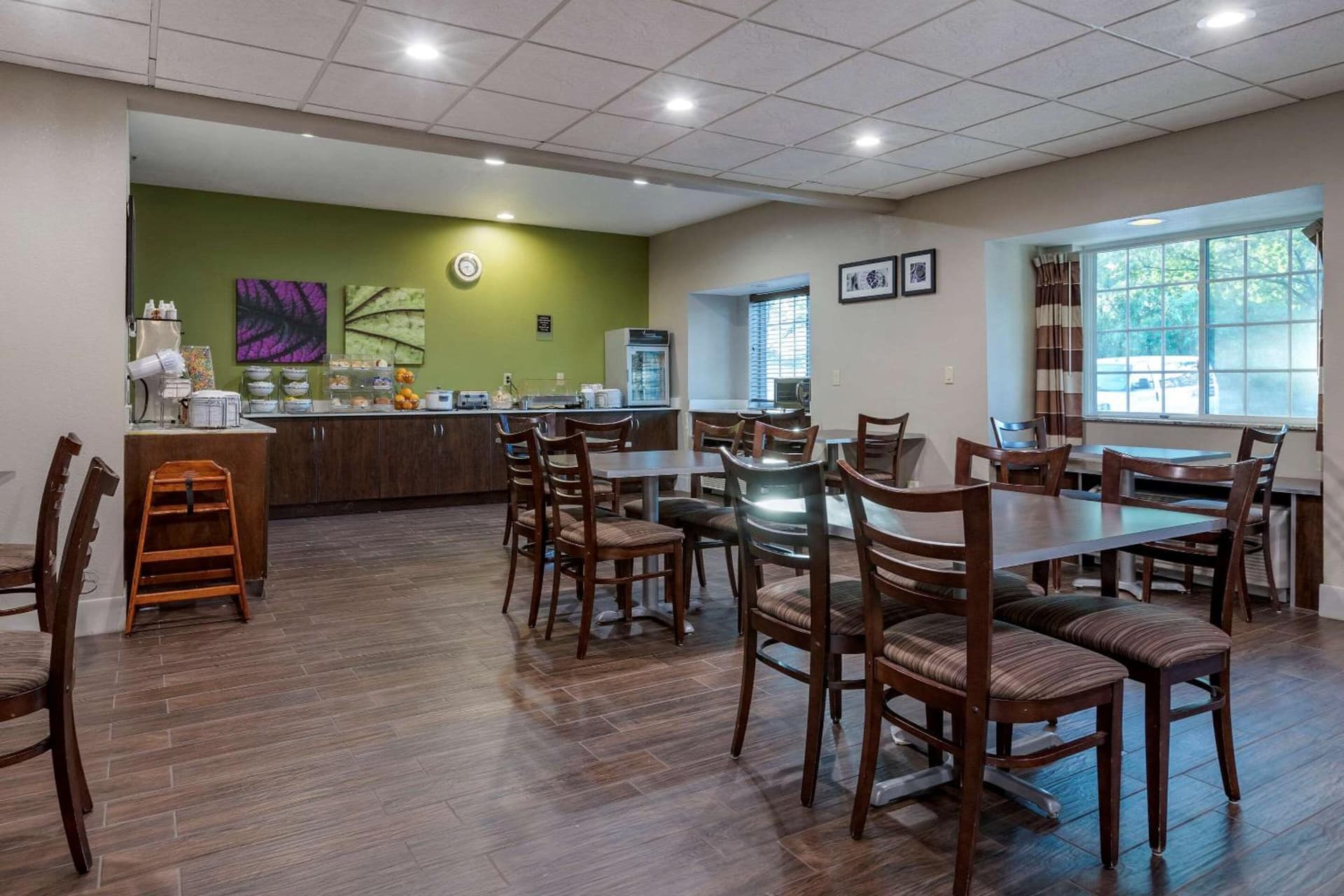 Sleep Inn & Suites Kalamazoo Southwest property views in Kalamazoo, MI — gallery photo 3