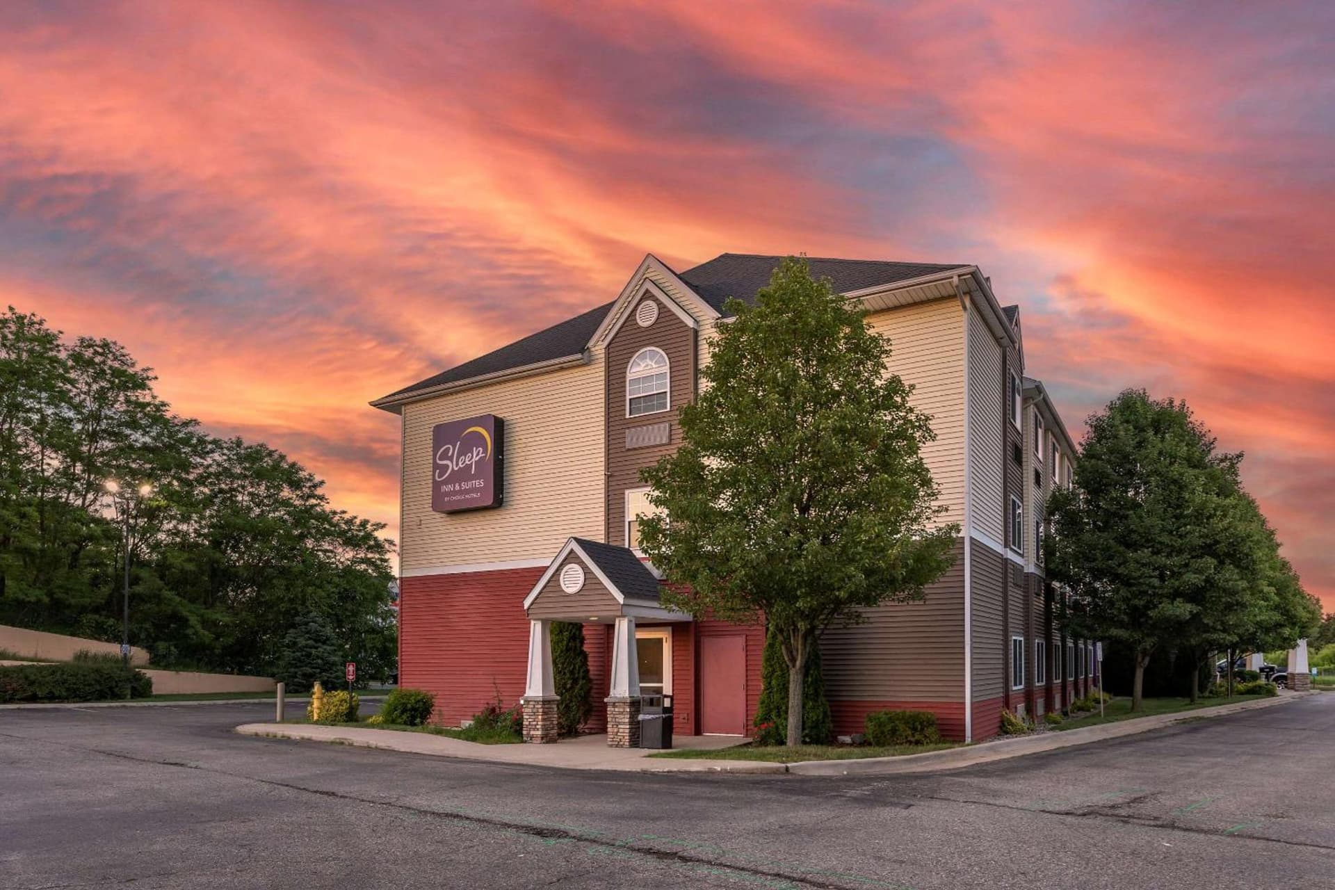 Sleep Inn & Suites Kalamazoo Southwest interior in Kalamazoo, MI — gallery photo 2