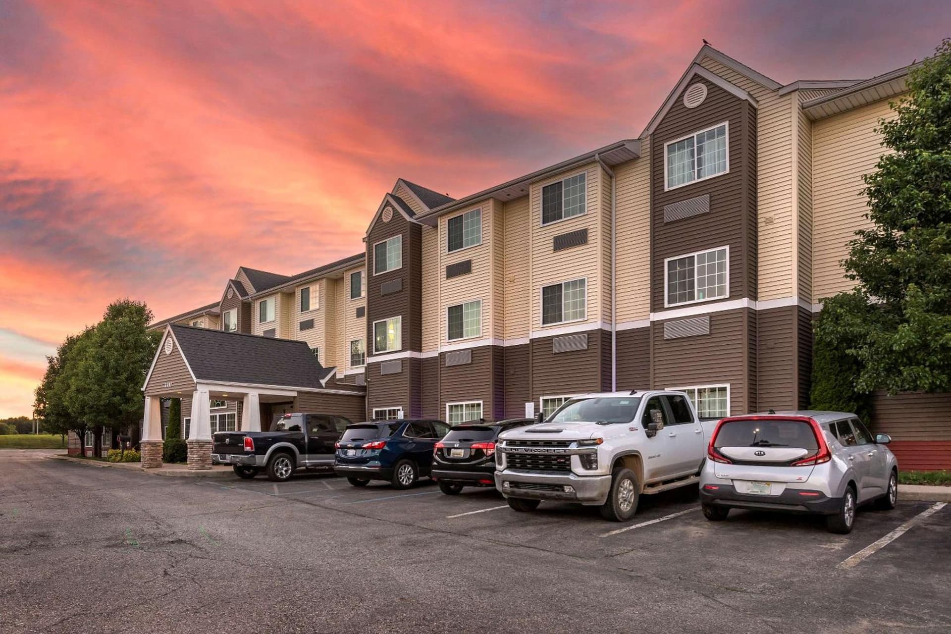 Sleep Inn & Suites Kalamazoo Southwest gallery photo in Kalamazoo, MI — image 27