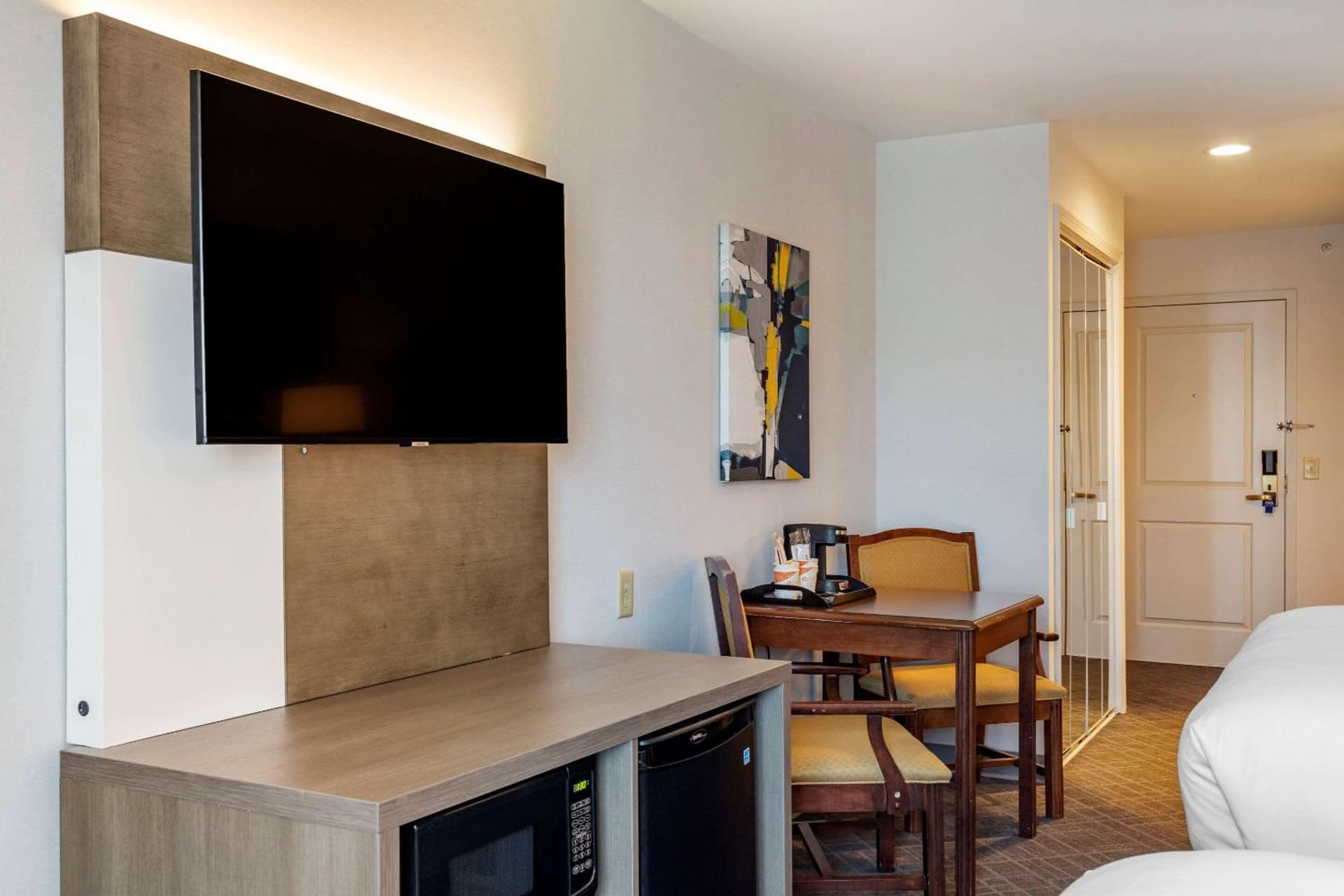 Comfort Inn & Suites East Greenbush - Albany gallery photo in East Greenbush, NY — image 55