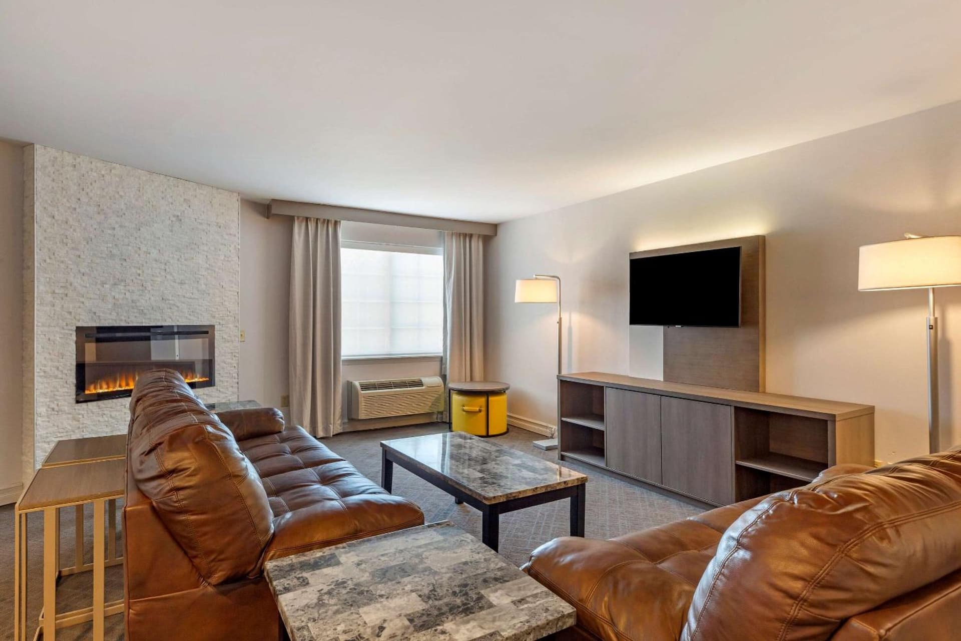 Comfort Inn & Suites East Greenbush - Albany gallery photo in East Greenbush, NY — image 21