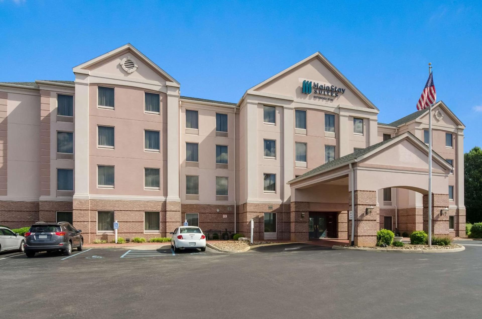 MainStay Suites Roanoke Airport interior in Roanoke, VA — gallery photo 2