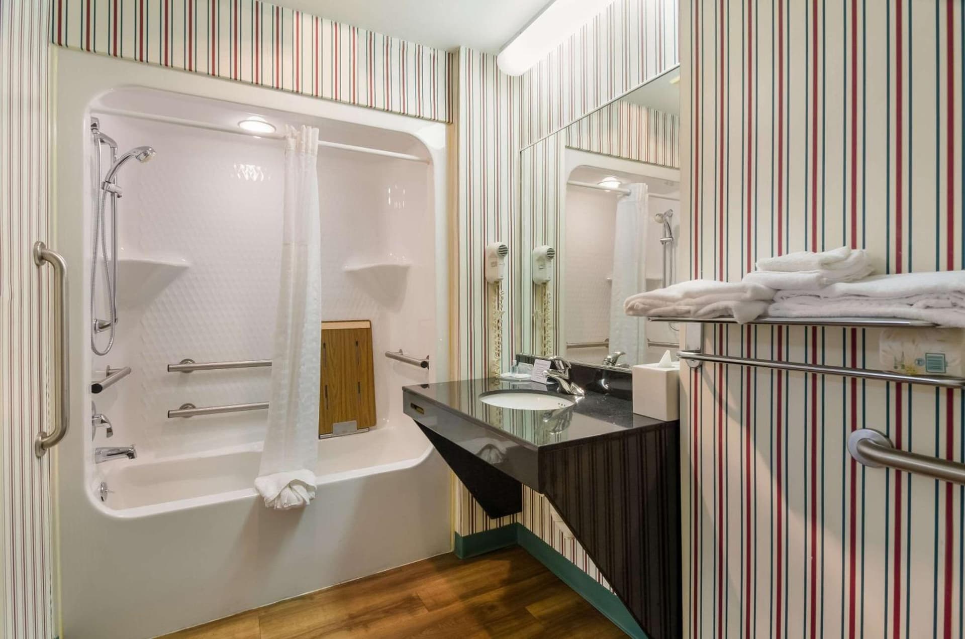 MainStay Suites Roanoke Airport gallery photo in Roanoke, VA — image 4
