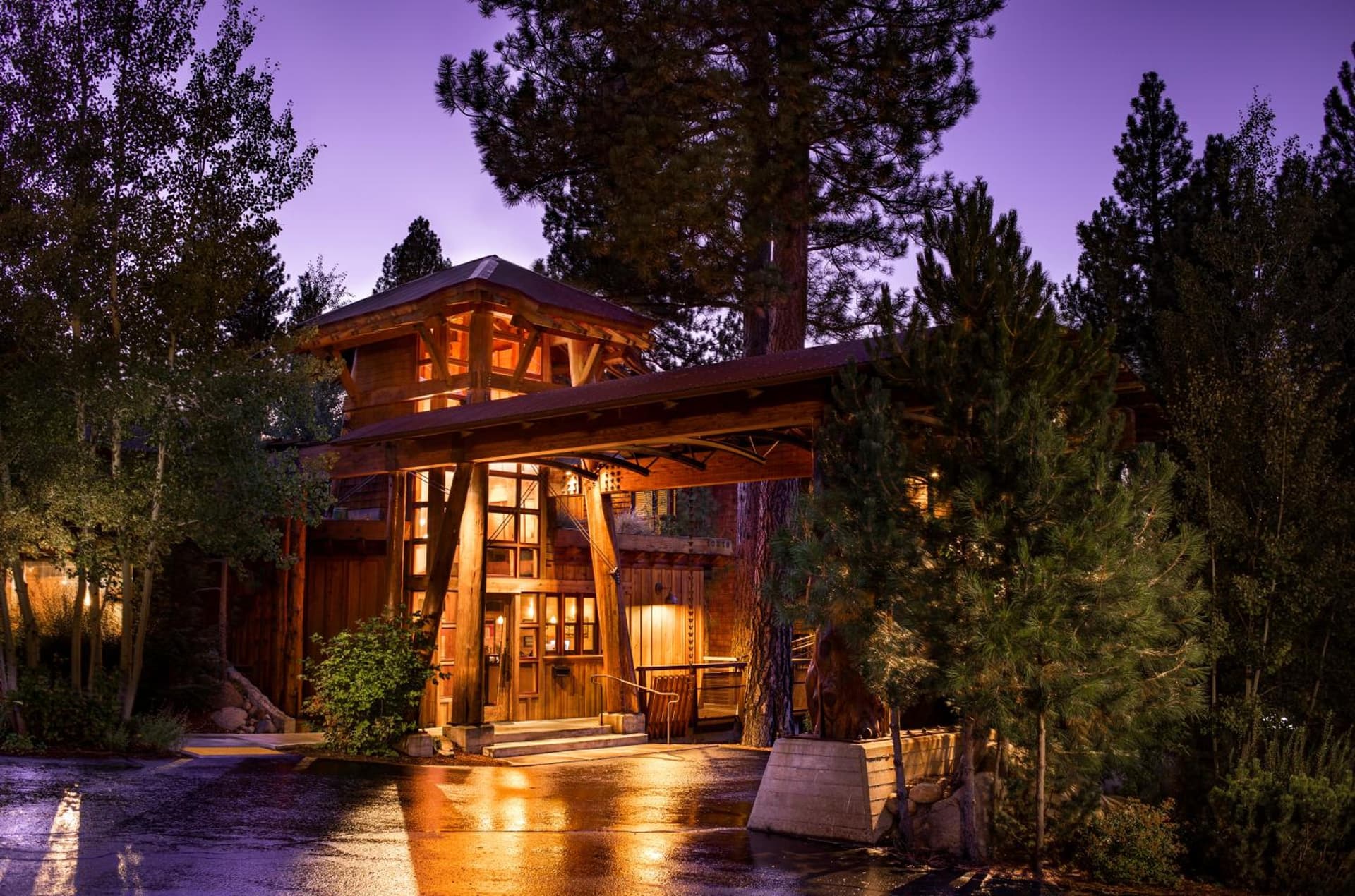 Gravity Haus Truckee-Tahoe interior in Truckee, CA — gallery photo 2