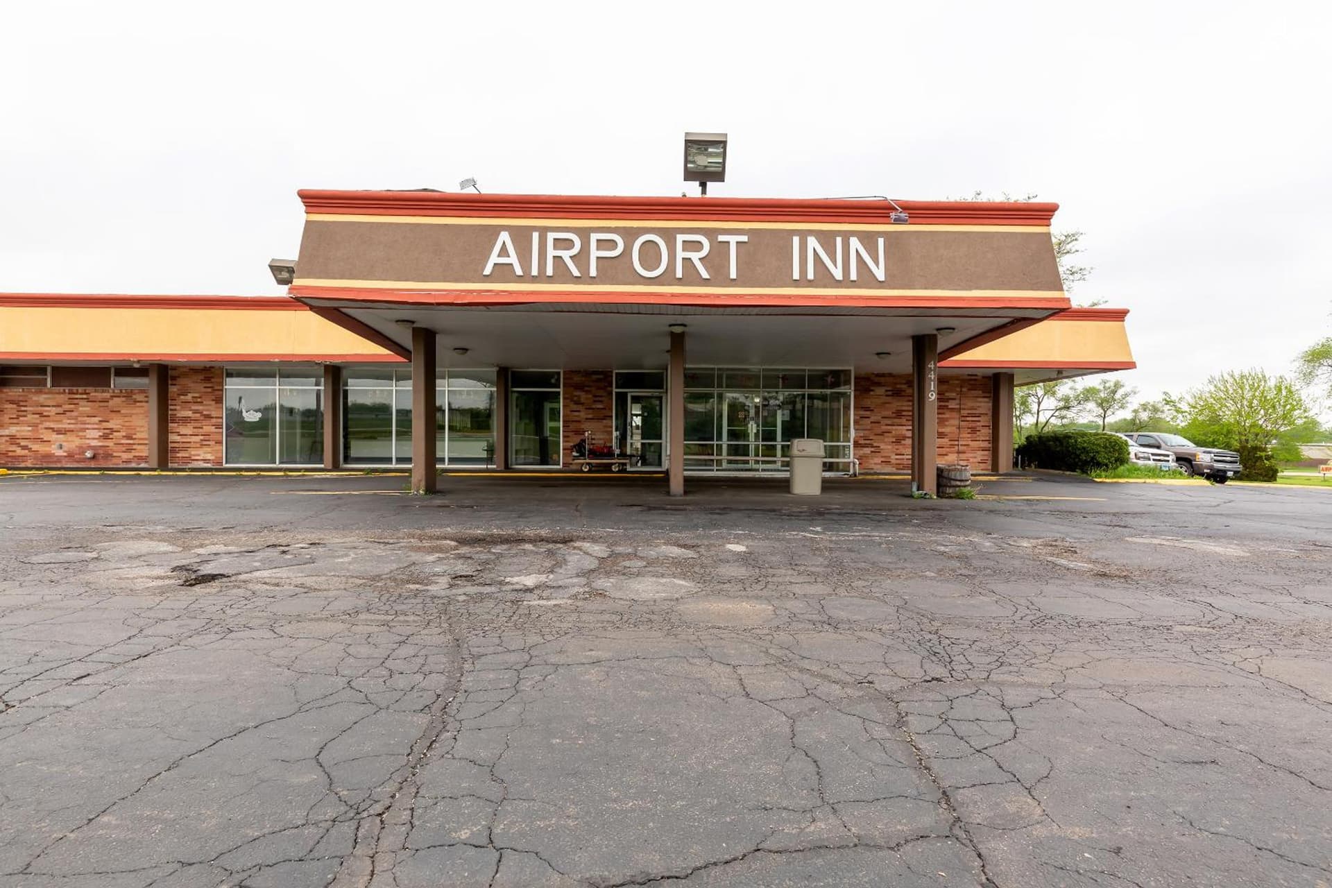 Americas Best Value Inn Rockford featured exterior or lobby in Rockford, IL — similar hotel