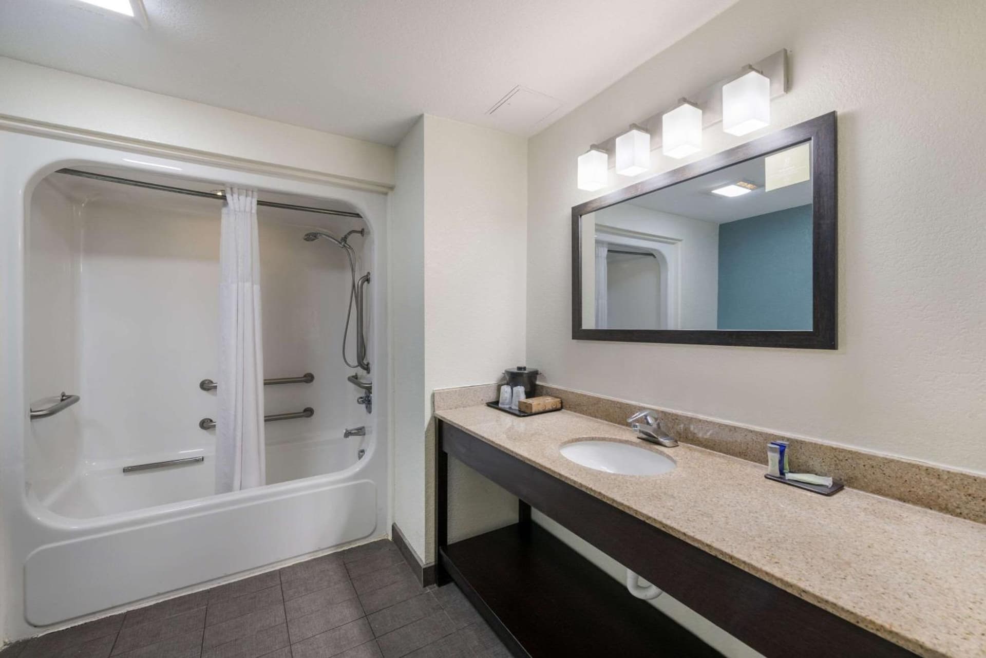 Sleep Inn & Suites Chesapeake - Portsmouth gallery photo in Chesapeake, VA — image 6