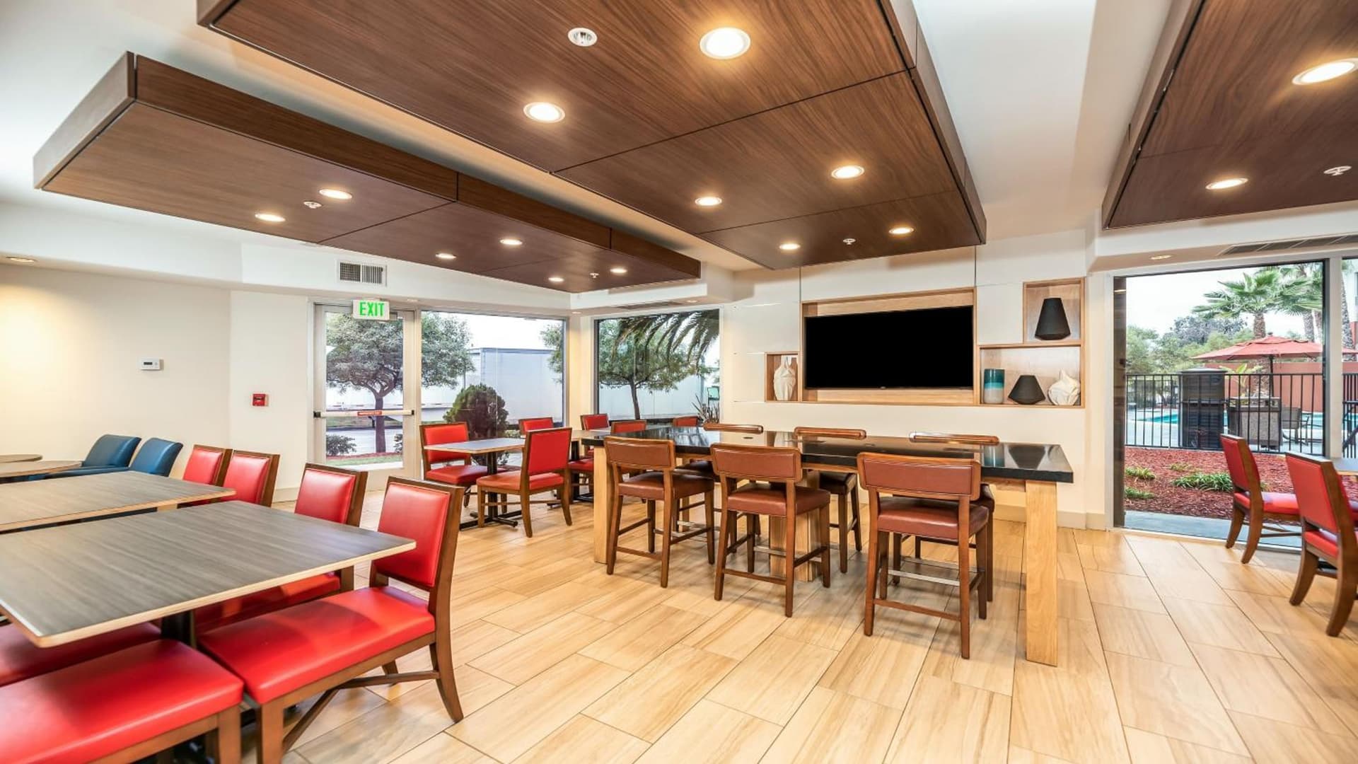 Holiday Inn Express Fremont - Milpitas Central by IHG gallery photo in Fremont, CA — image 102