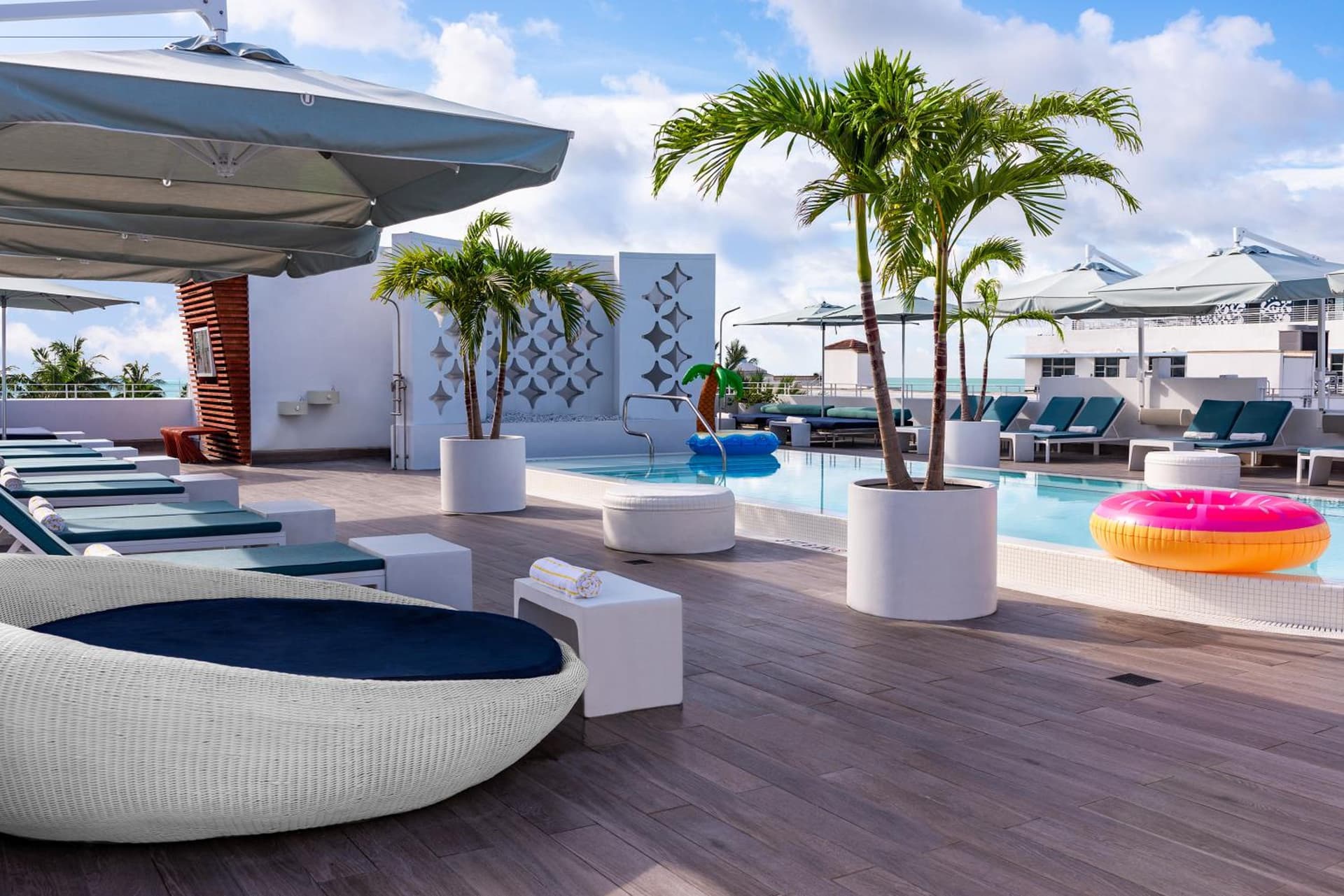 Dream South Beach, by Hyatt interior in Miami Beach, FL — gallery photo 2