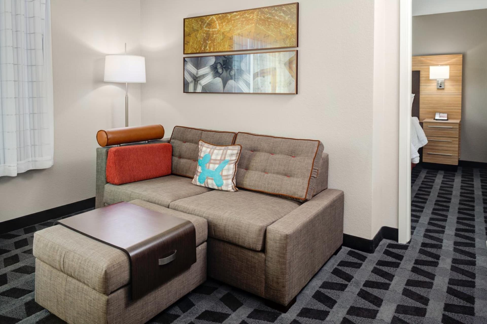 TownePlace Suites by MarriottDetroit Canton interior in Canton — gallery photo 2