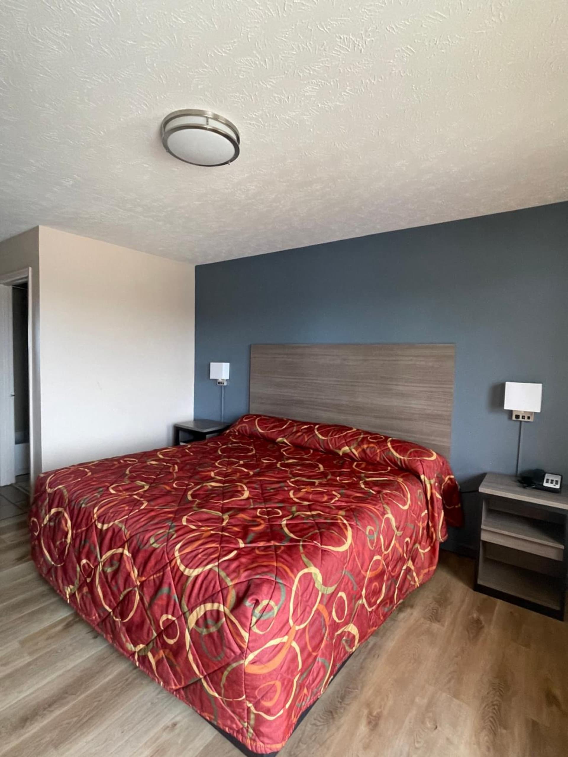 Garden Inn & Suites property views in Hogansville, GA — gallery photo 3
