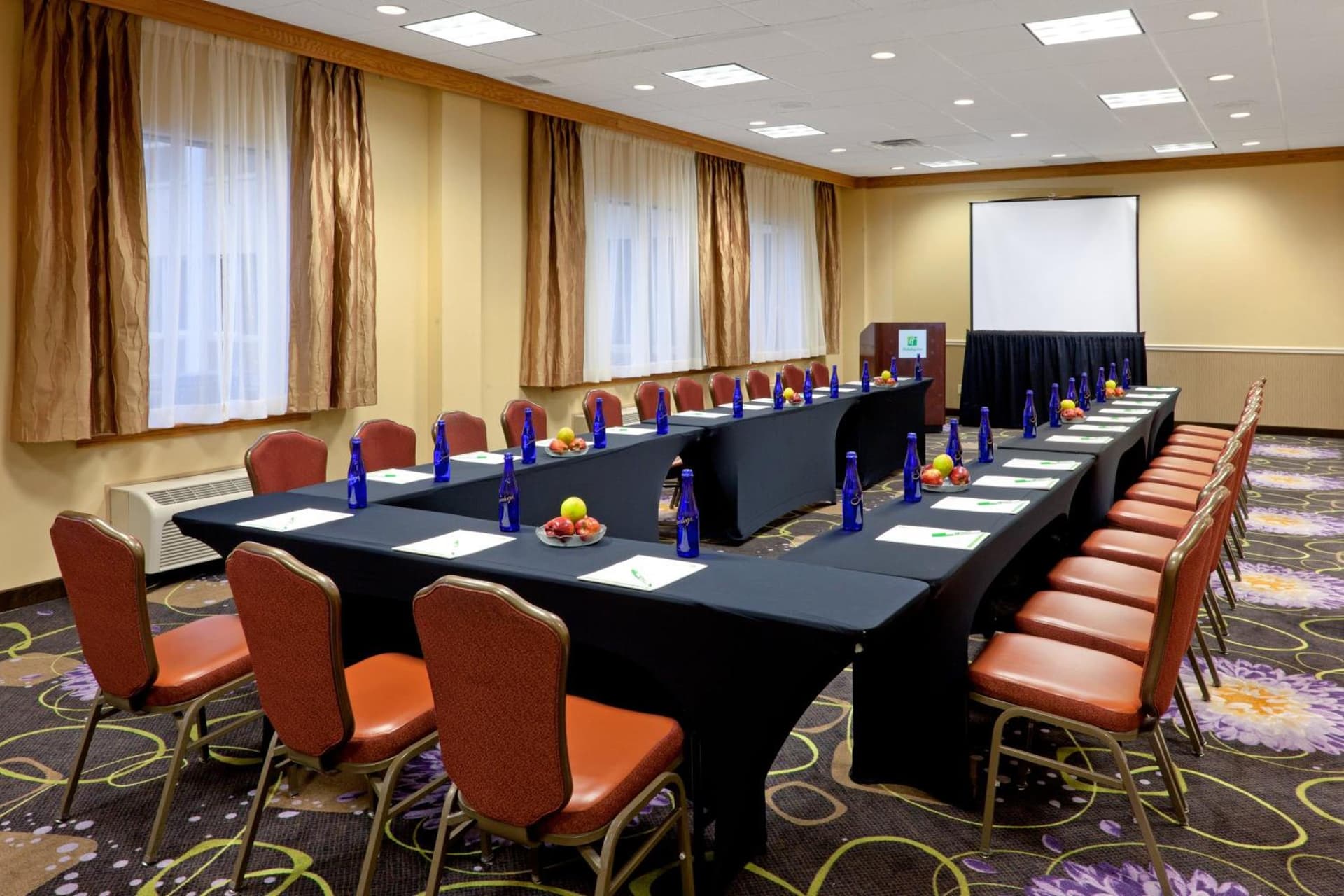 Holiday Inn Clark - Newark by IHG gallery photo in Clark — image 14