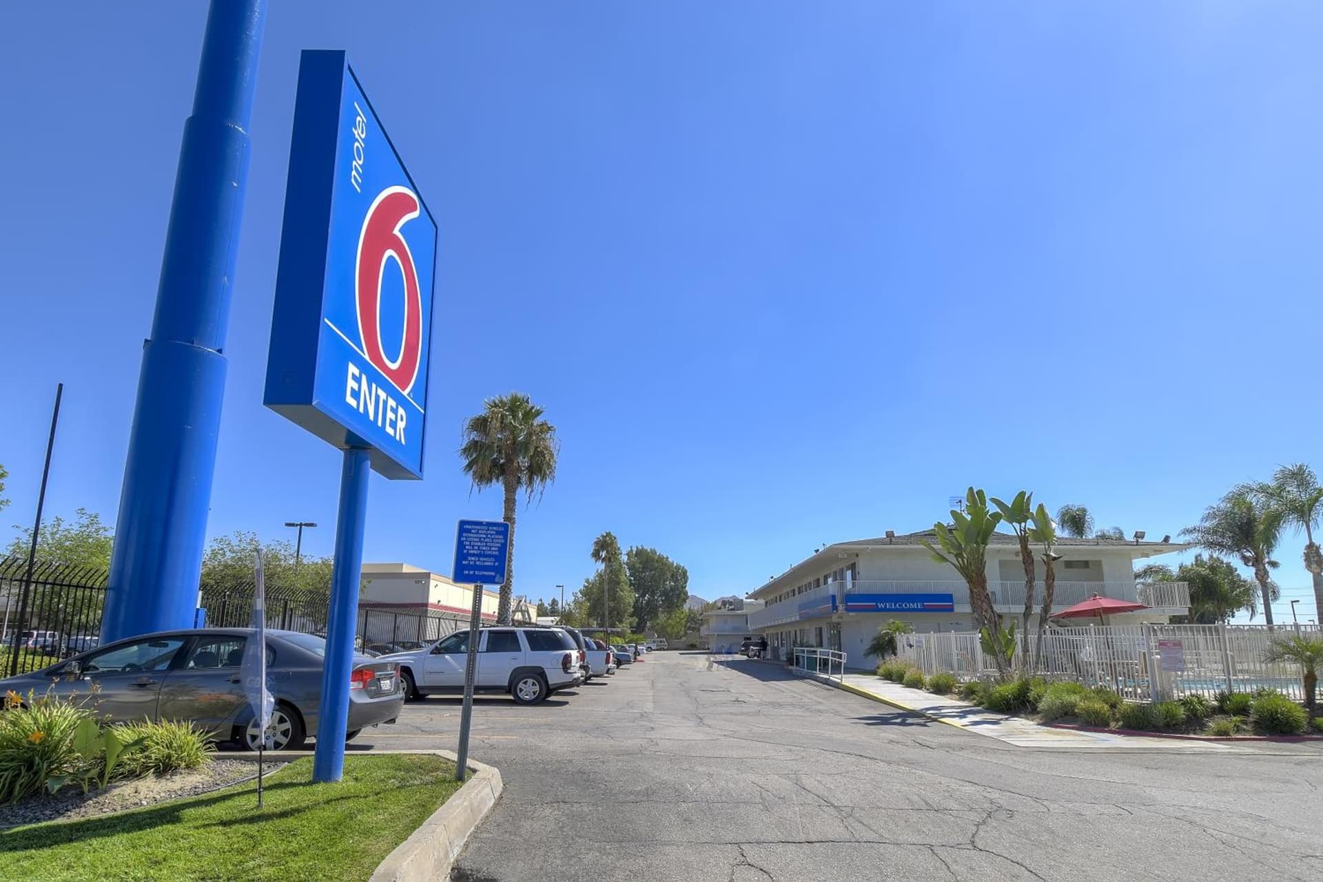 Motel 6-San Bernardino, CA - South gallery photo in San Bernardino, CA — image 4