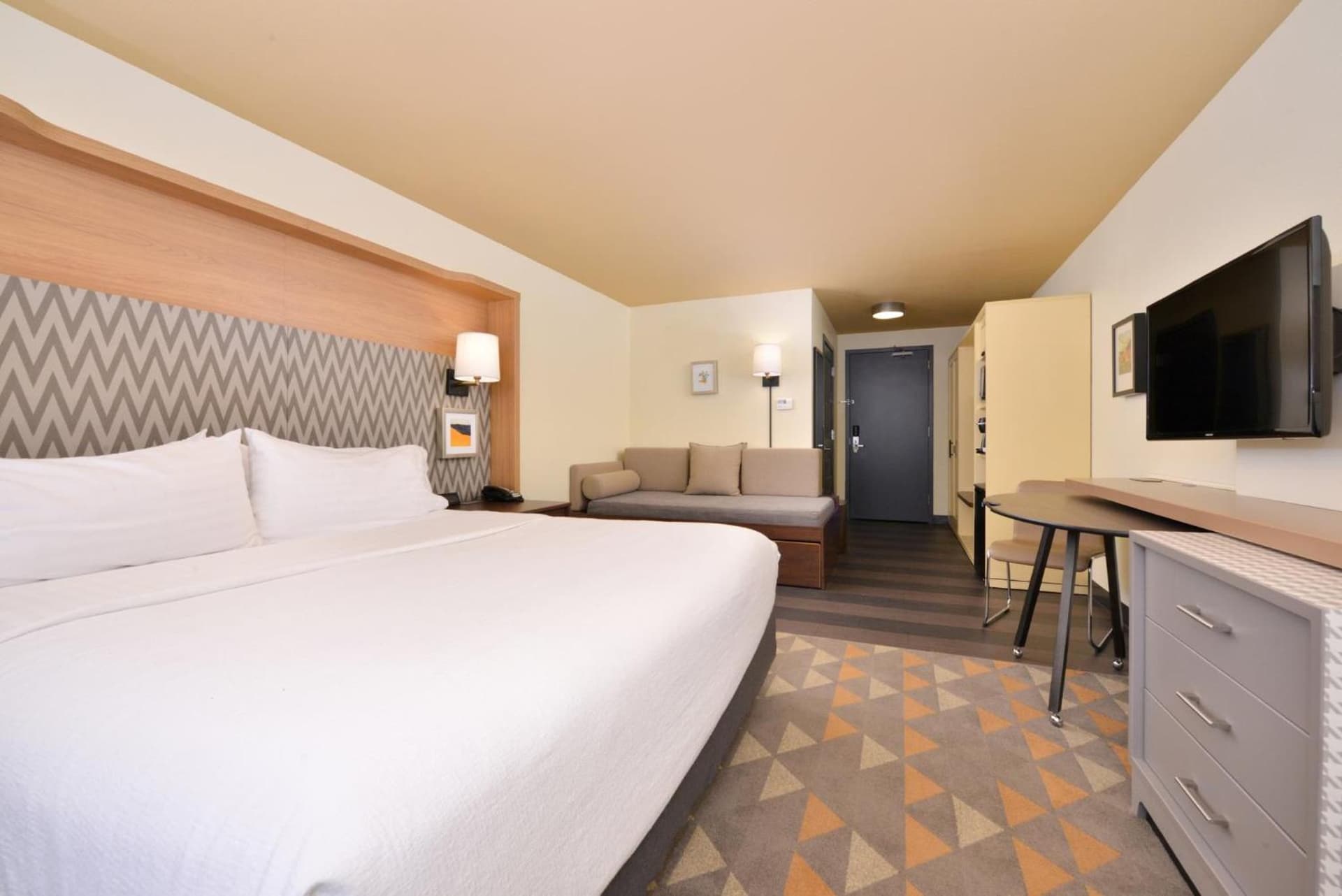 Holiday Inn Kansas City Airport by IHG gallery photo in Kansas City, KS — image 4