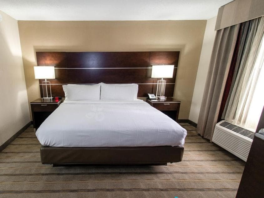 Holiday Inn Charlotte Airport by IHG property views in Charlotte, NC — gallery photo 3