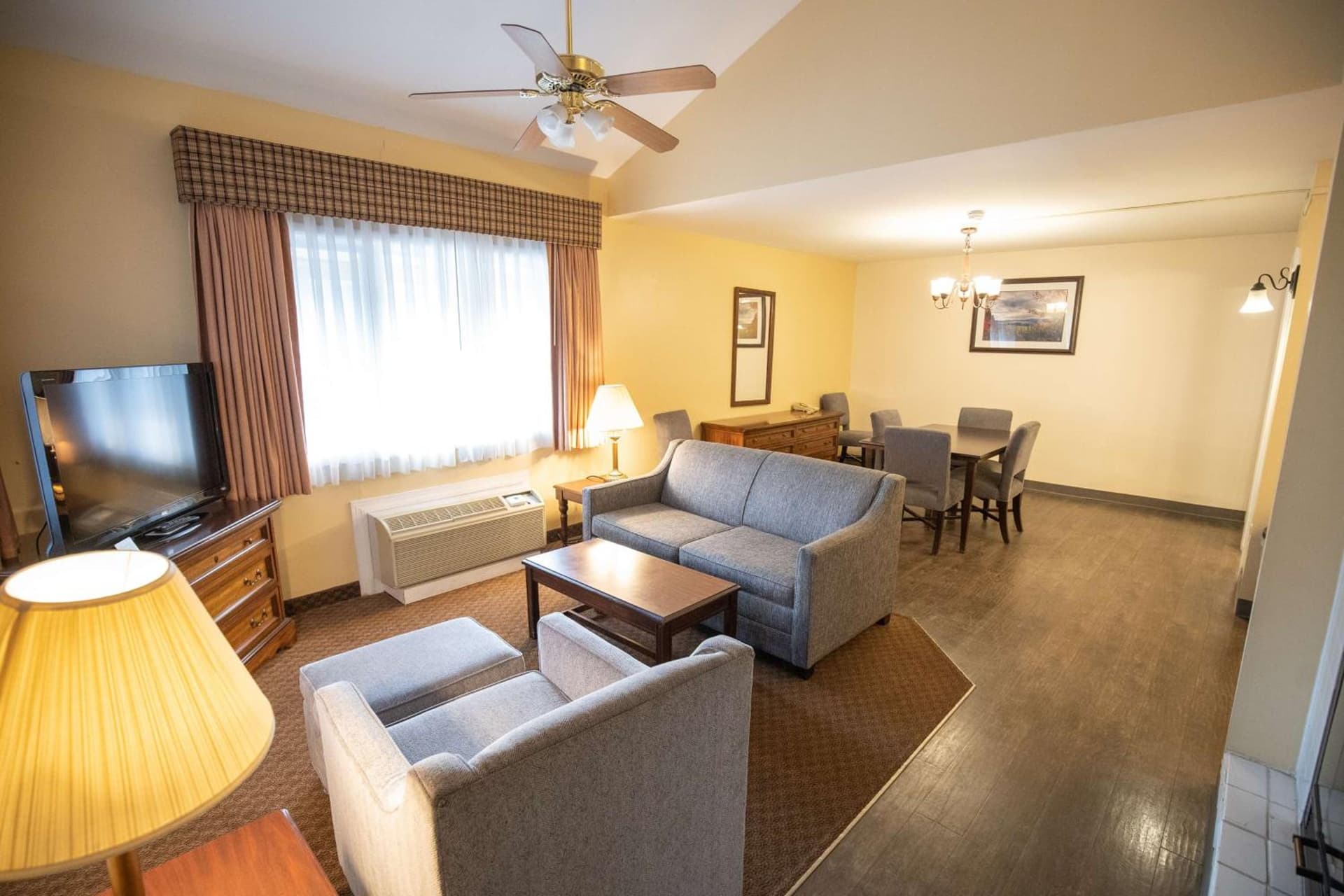 Best Western of Lake George interior in Lake George — gallery photo 2