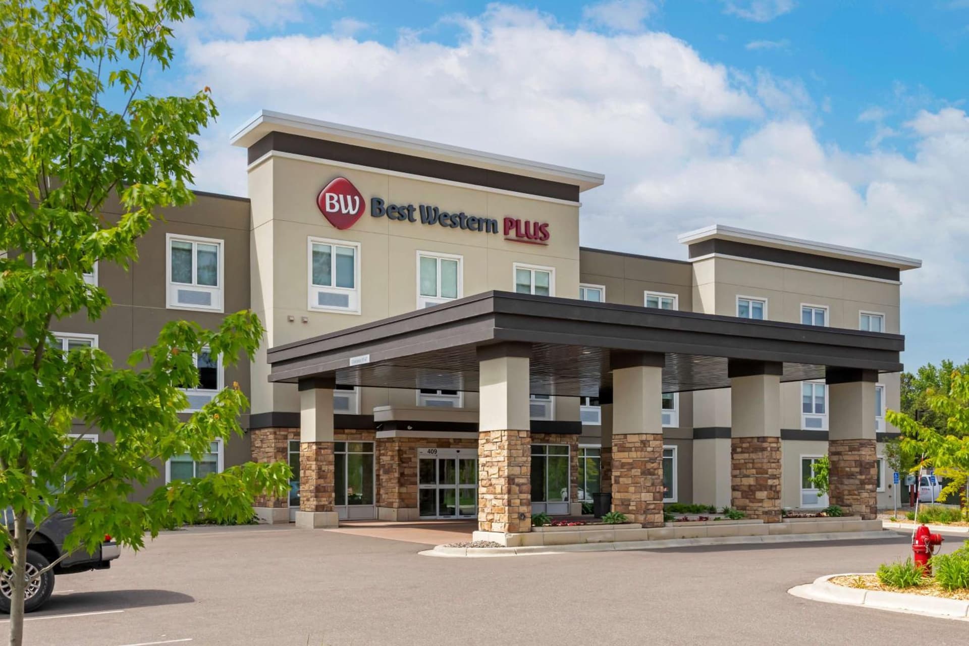 Best Western Plus Isanti property views in Isanti, MN — gallery photo 3