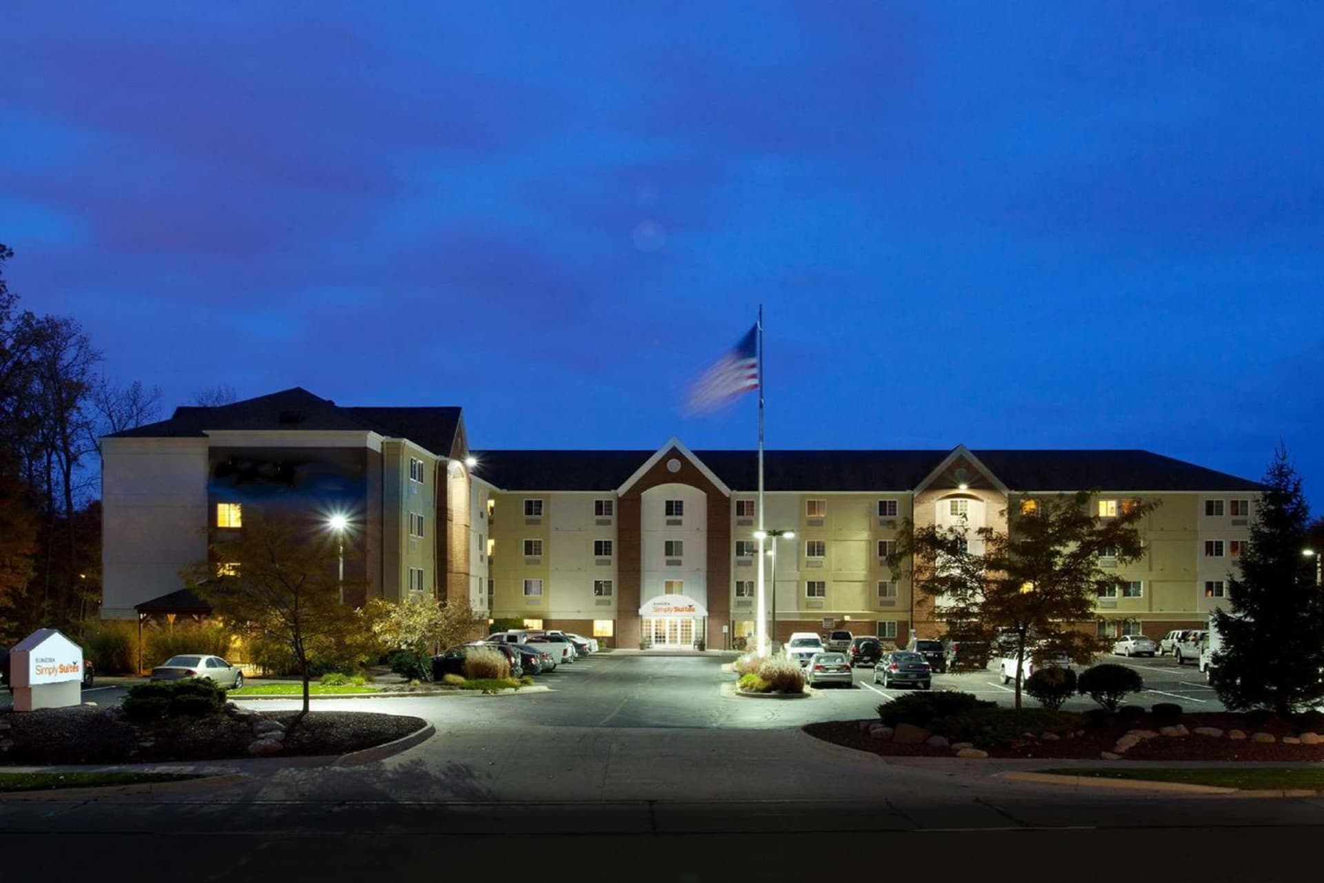 Sonesta Simply Suites Cleveland North Olmsted Airport featured exterior or lobby in North Olmsted, OH — similar hotel
