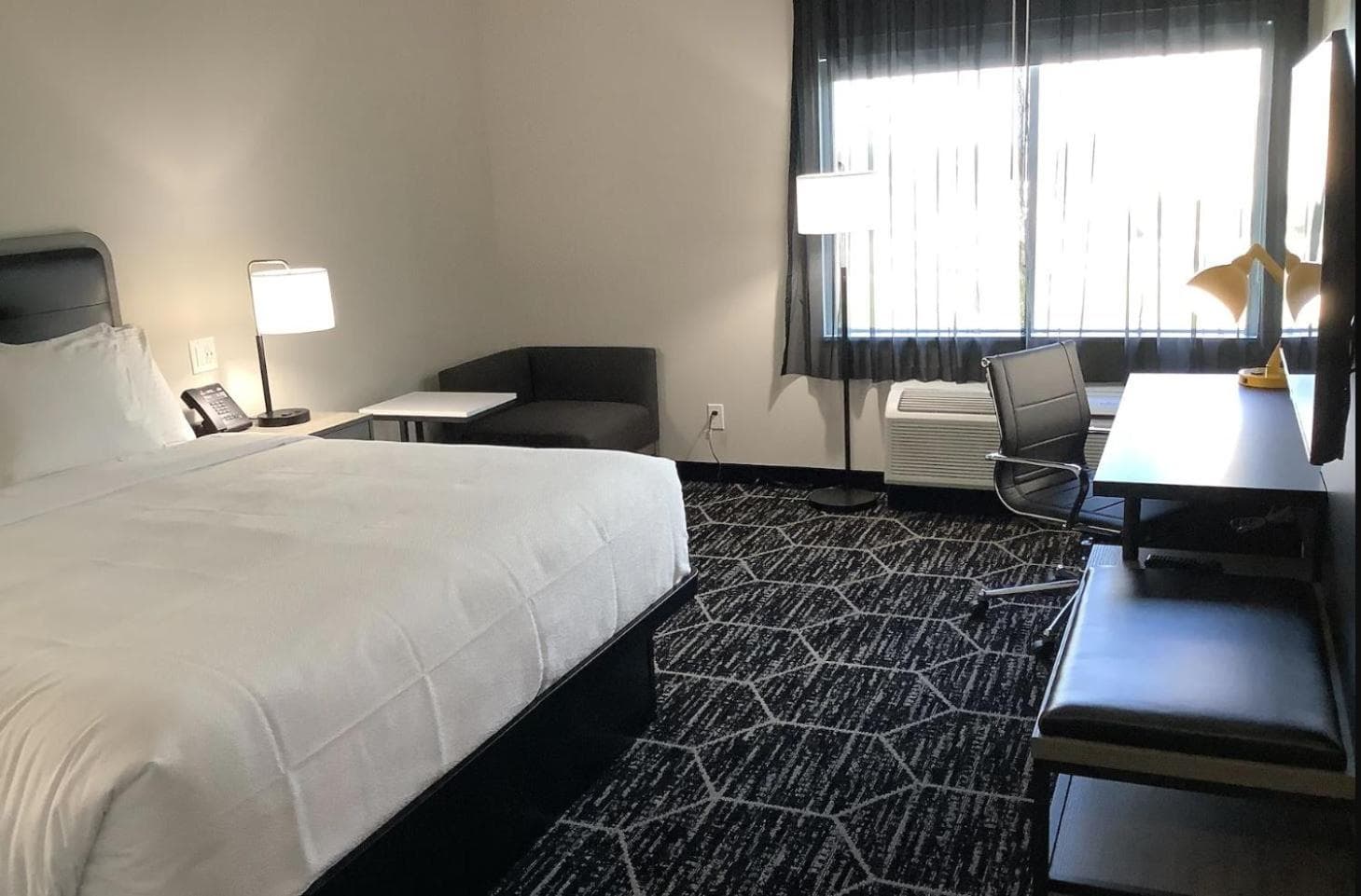 La Quinta Inn & Suites by Wyndham Corpus Christi Southeast gallery photo in Corpus Christi, TX — image 9