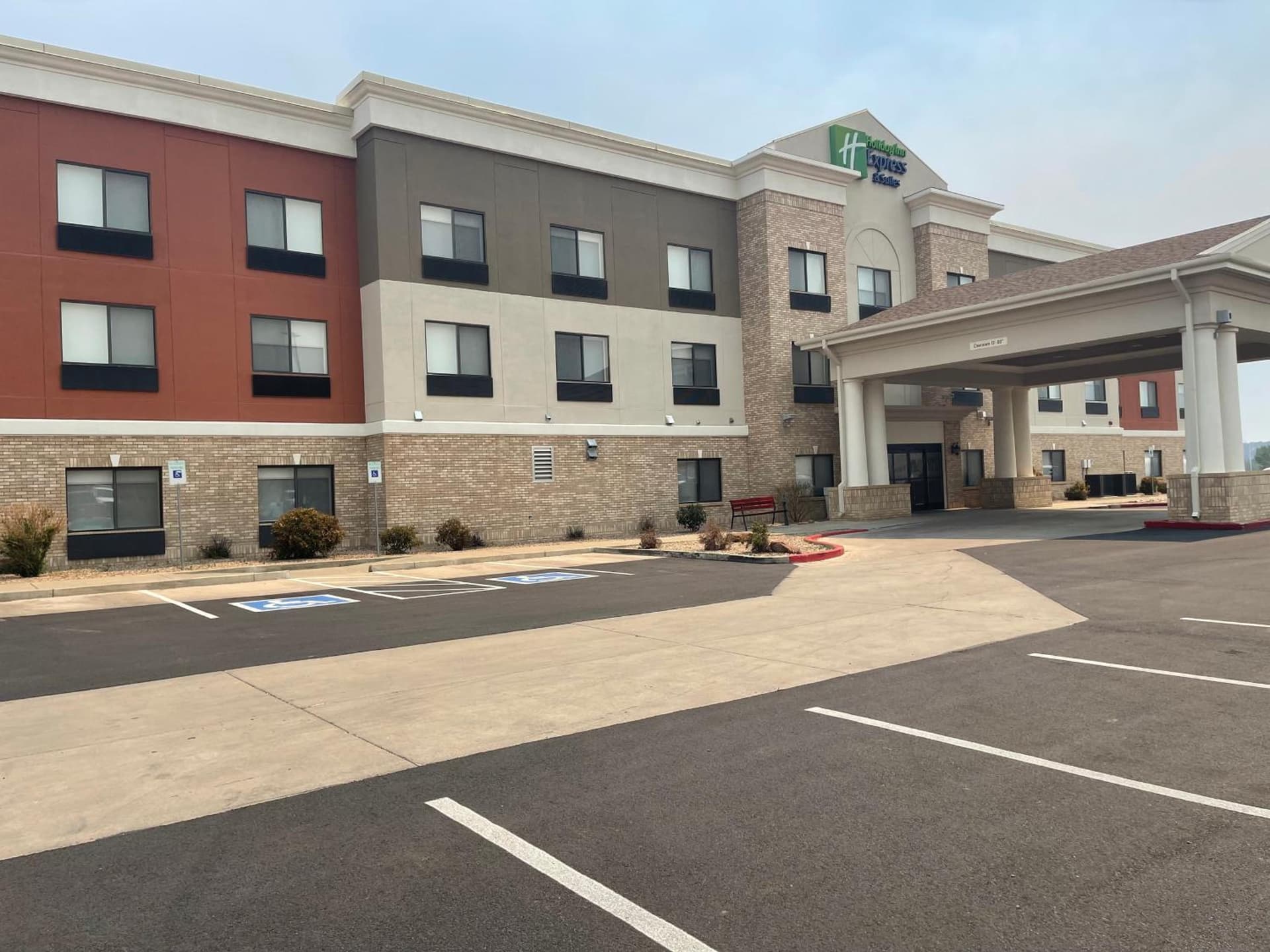 Holiday Inn Express Hotel & Suites Las Vegas NM by IHG interior in Las Vegas, NM — gallery photo 2