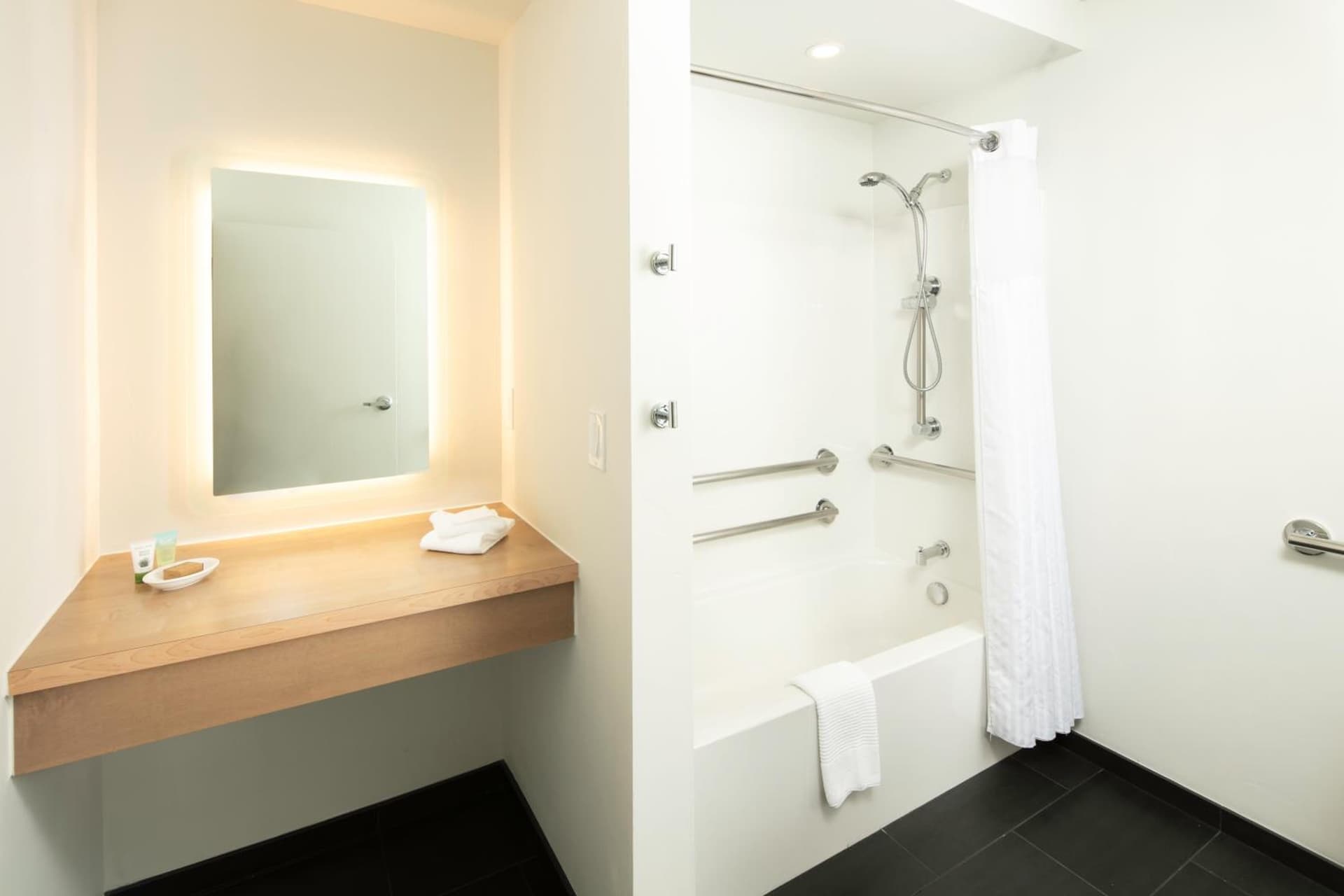 Waypoint Hotel gallery photo in Bend, OR — image 17