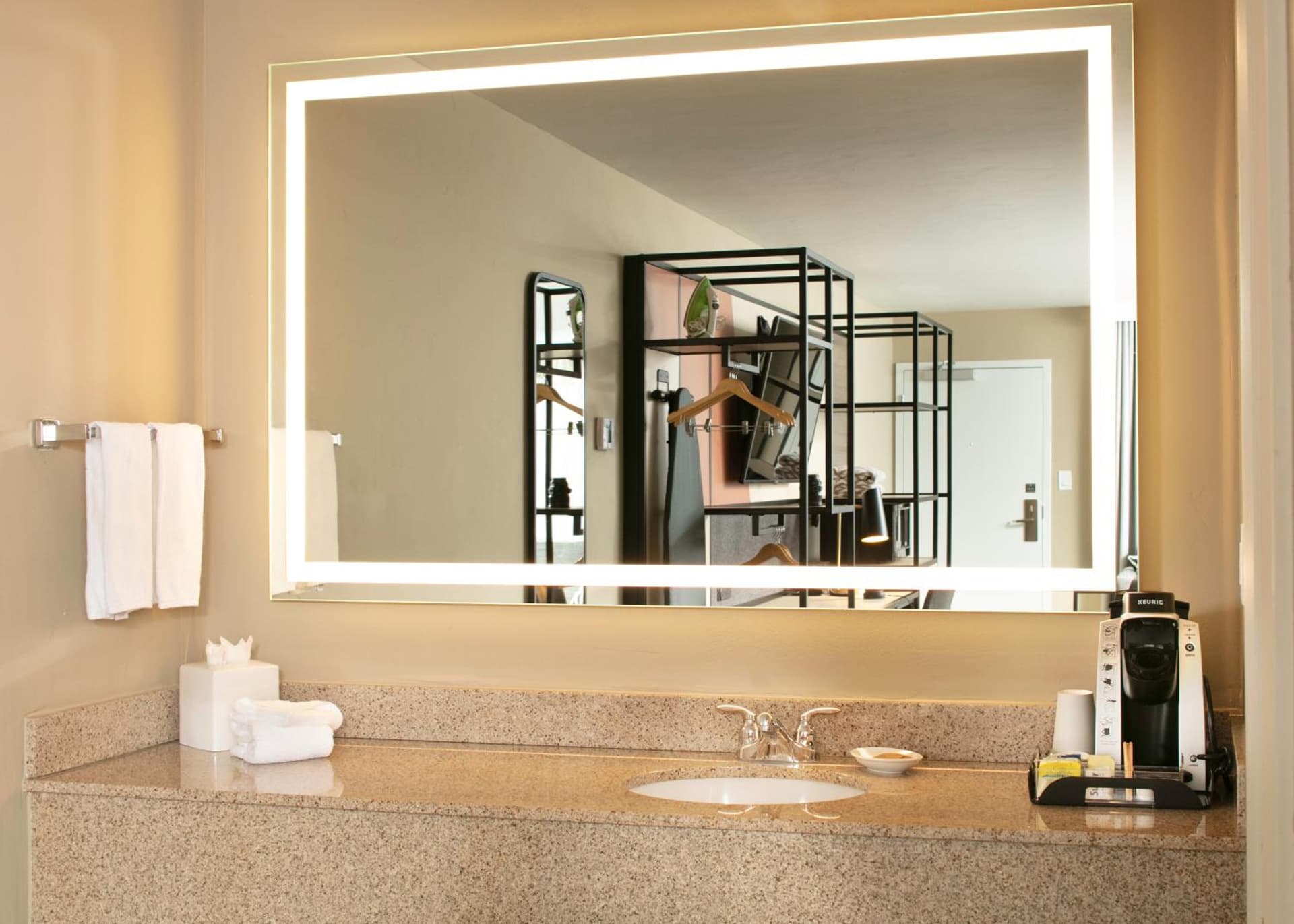 Waypoint Hotel gallery photo in Bend, OR — image 43