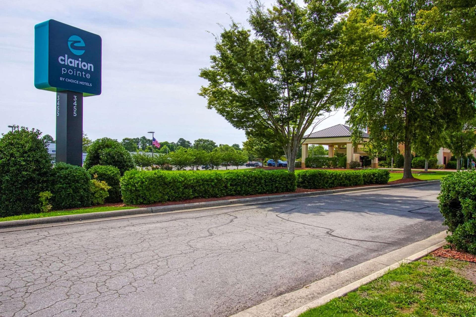Clarion Pointe New Bern gallery photo in New Bern, NC — image 9