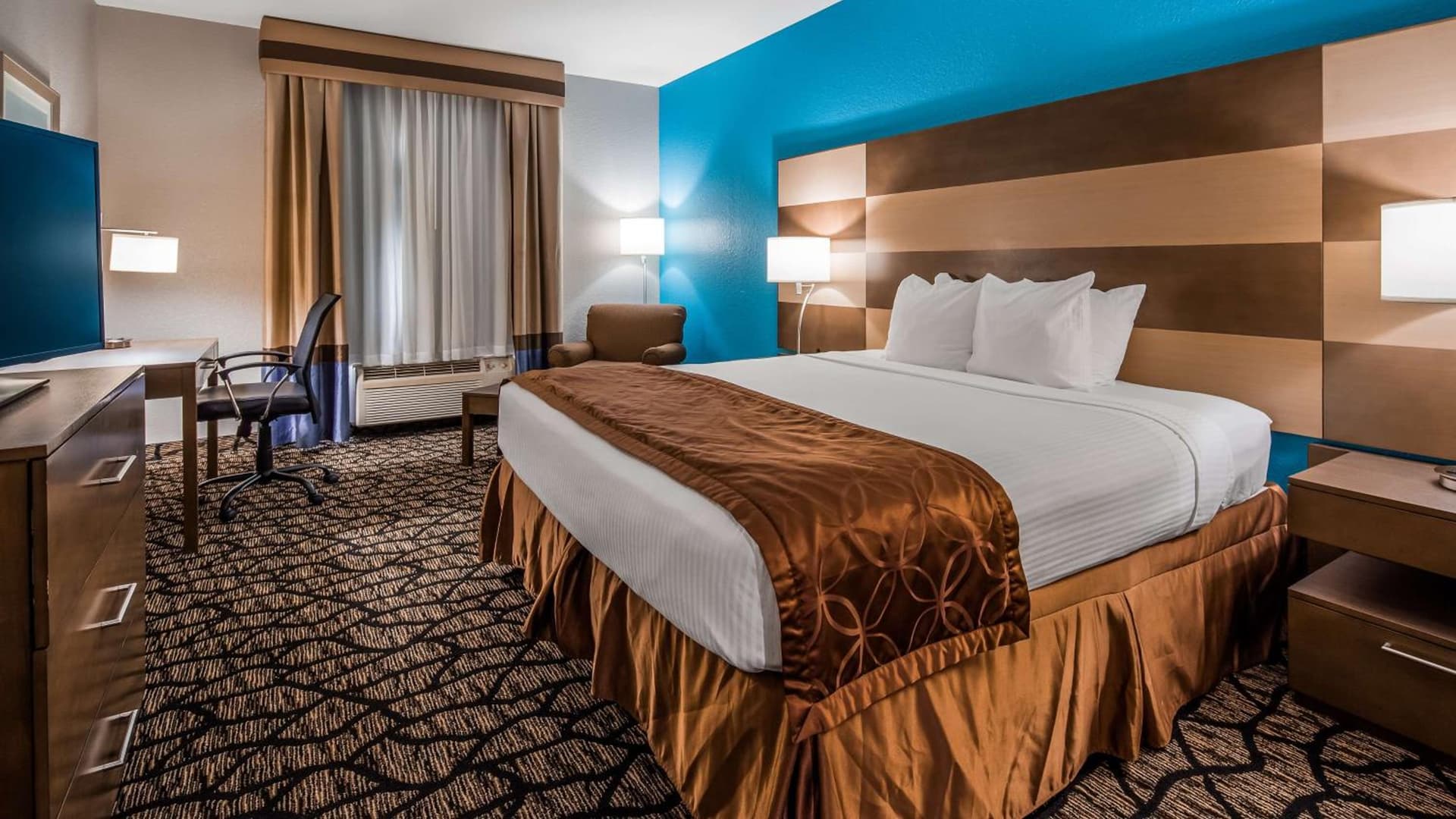 Best Western Executive Inn interior in Seagoville, TX — gallery photo 2